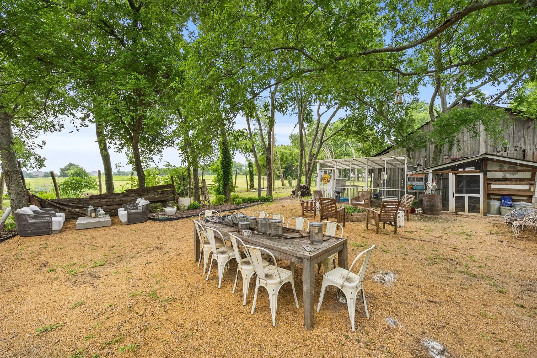 Single Family Residence For Sale in Rockwall County , 2201 Connie Ln, Rockwall, Texas 75032, 3 Bedrooms, 2 Bathrooms, Garage spaces, 1,647 Sqft, built in 1991, Preowned, Price $899,900, mls#21217181, Real Estate Agent in Rockwall, Homes For Sale in Rockwall county, Homes For Sale in Rockwall, Realtor in Rockwall Texas, Real Estate Brokerage Independent Realty Texas, Luminita Cordes Realtor
