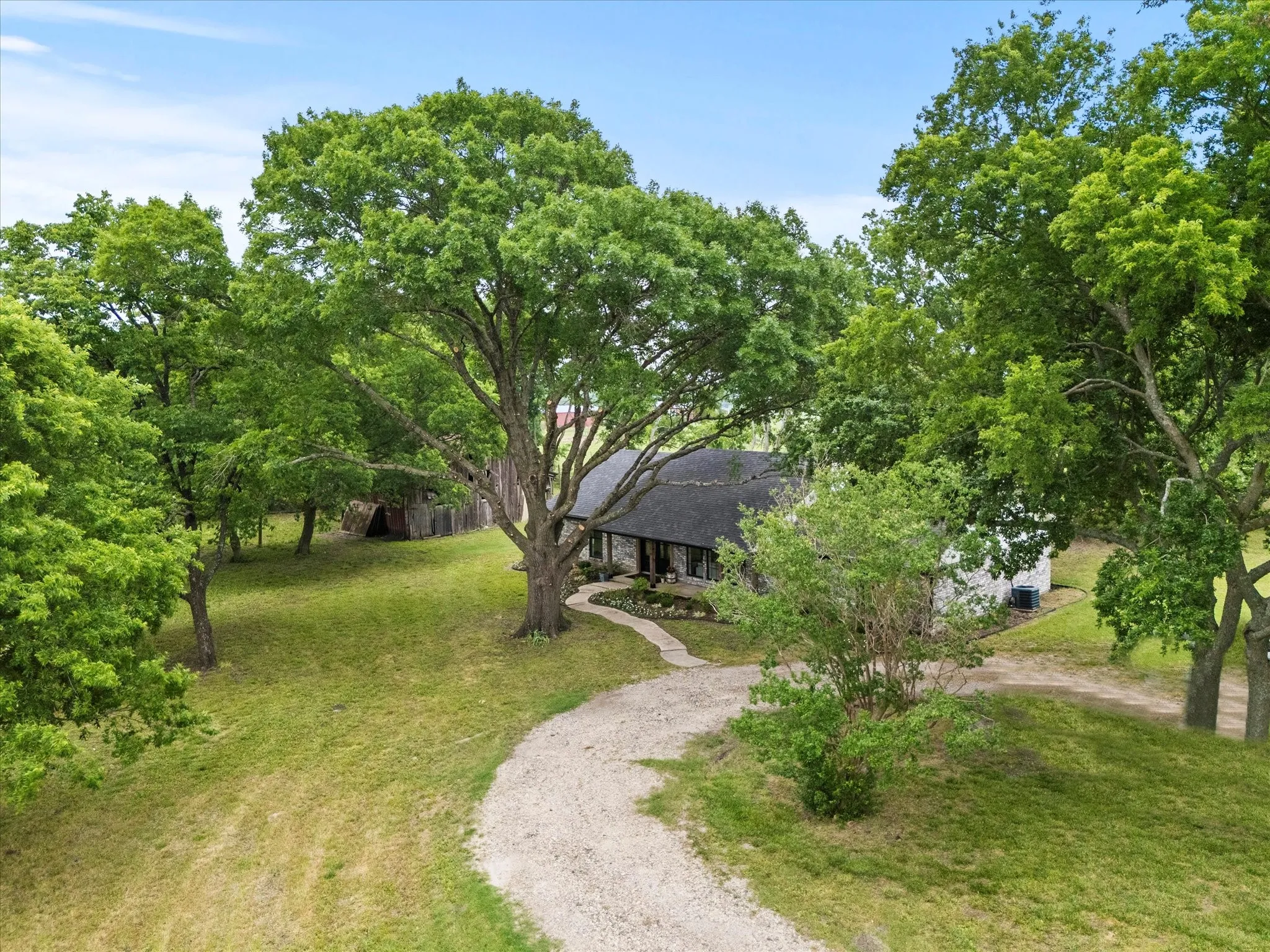 Single Family Residence For Sale in Rockwall County , 2201 Connie Ln, Rockwall, Texas 75032, 3 Bedrooms, 2 Bathrooms, Garage spaces, 1,647 Sqft, built in 1991, Preowned, Price $899,900, mls#21217181, Real Estate Agent in Rockwall, Homes For Sale in Rockwall county, Homes For Sale in Rockwall, Realtor in Rockwall Texas, Real Estate Brokerage Independent Realty Texas, Luminita Cordes Realtor