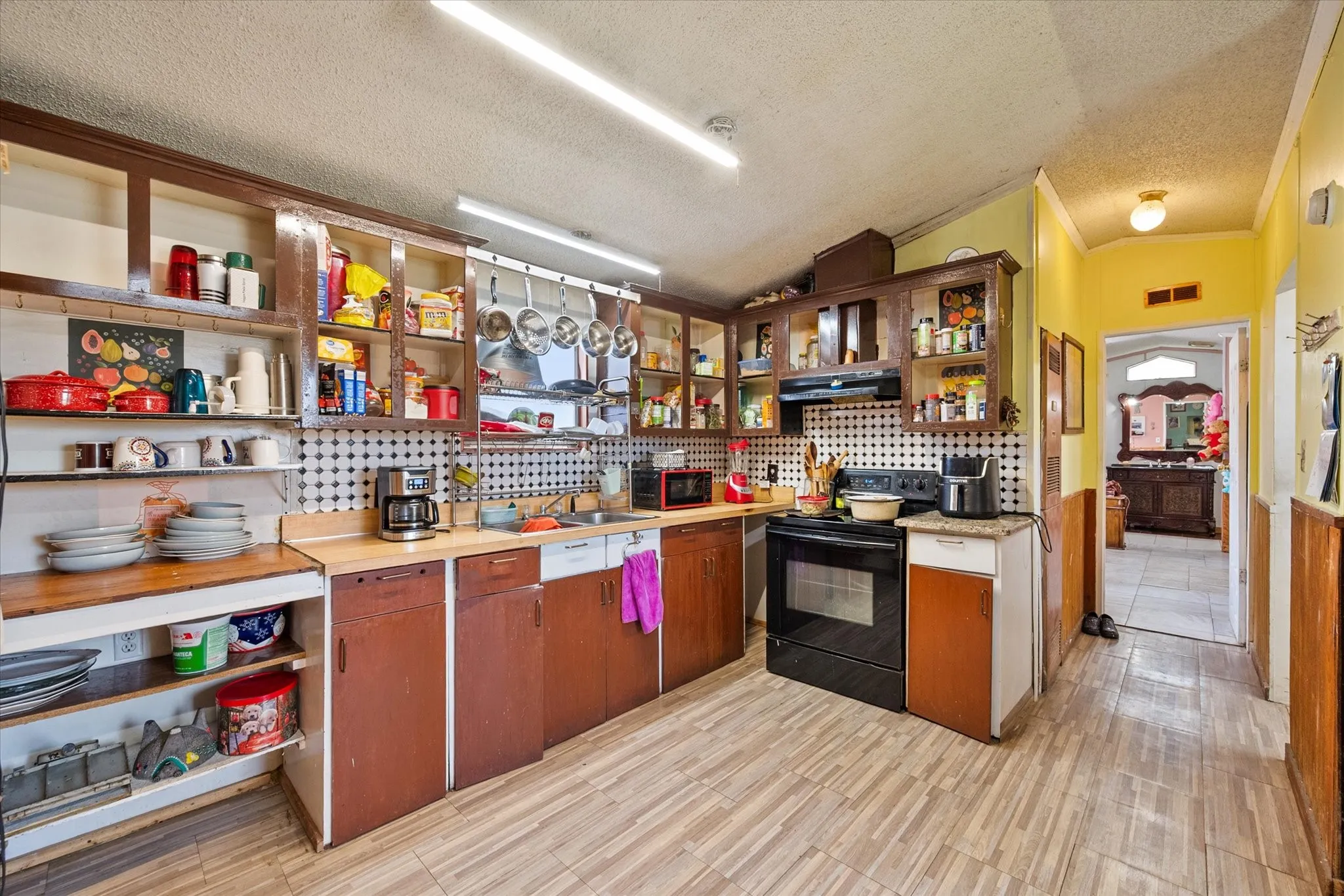 Mobile Home For Sale in Navarro County , 2135 County Road 0025, Corsicana, Texas 75110, 3 Bedrooms, 2 Bathrooms, Garage spaces, 1,960 Sqft, built in 1998, Price $194,000, mls#21217224, Real Estate Agent in Corsicana, Homes For Sale in Navarro county, Homes For Sale in Corsicana, Realtor in Corsicana Texas, Real Estate Brokerage Independent Realty Texas, Luminita Cordes Realtor