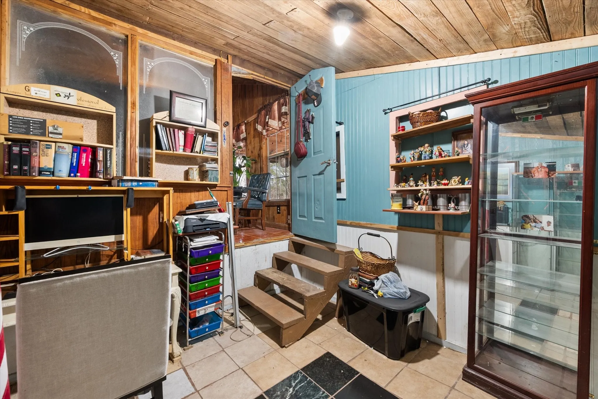 Mobile Home For Sale in Navarro County , 2135 County Road 0025, Corsicana, Texas 75110, 3 Bedrooms, 2 Bathrooms, Garage spaces, 1,960 Sqft, built in 1998, Price $194,000, mls#21217224, Real Estate Agent in Corsicana, Homes For Sale in Navarro county, Homes For Sale in Corsicana, Realtor in Corsicana Texas, Real Estate Brokerage Independent Realty Texas, Luminita Cordes Realtor