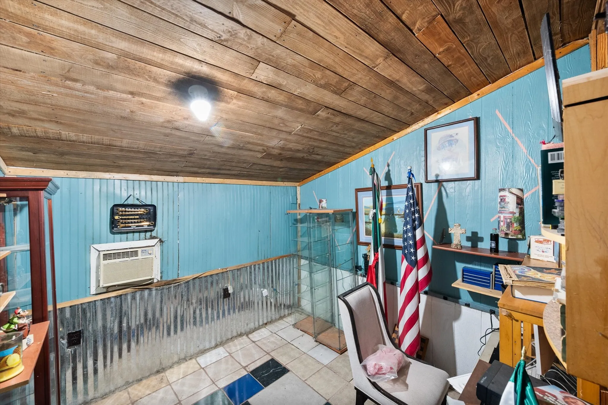 Mobile Home For Sale in Navarro County , 2135 County Road 0025, Corsicana, Texas 75110, 3 Bedrooms, 2 Bathrooms, Garage spaces, 1,960 Sqft, built in 1998, Price $194,000, mls#21217224, Real Estate Agent in Corsicana, Homes For Sale in Navarro county, Homes For Sale in Corsicana, Realtor in Corsicana Texas, Real Estate Brokerage Independent Realty Texas, Luminita Cordes Realtor