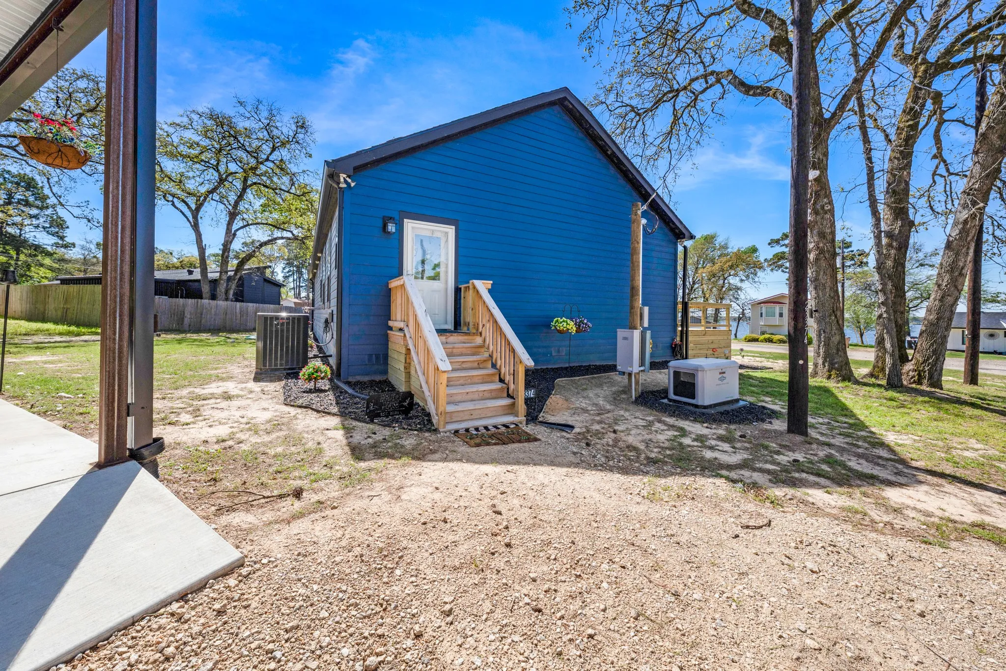 Single Family Residence For Sale in Smith County , 23374 Wateridge Loop, Flint, Texas 75762, 3 Bedroom, 3 Bathroom, 1 Garage spaces, 2,040 Sqft, built in 2025, Preowned, mls#21211015, Real Estate Agent in Flint, Homes For Sale in Smith county, Homes For Sale in Flint, Realtor in Flint Texas, Real Estate Brokerage Independent Realty Texas, Luminita Cordes Realtor