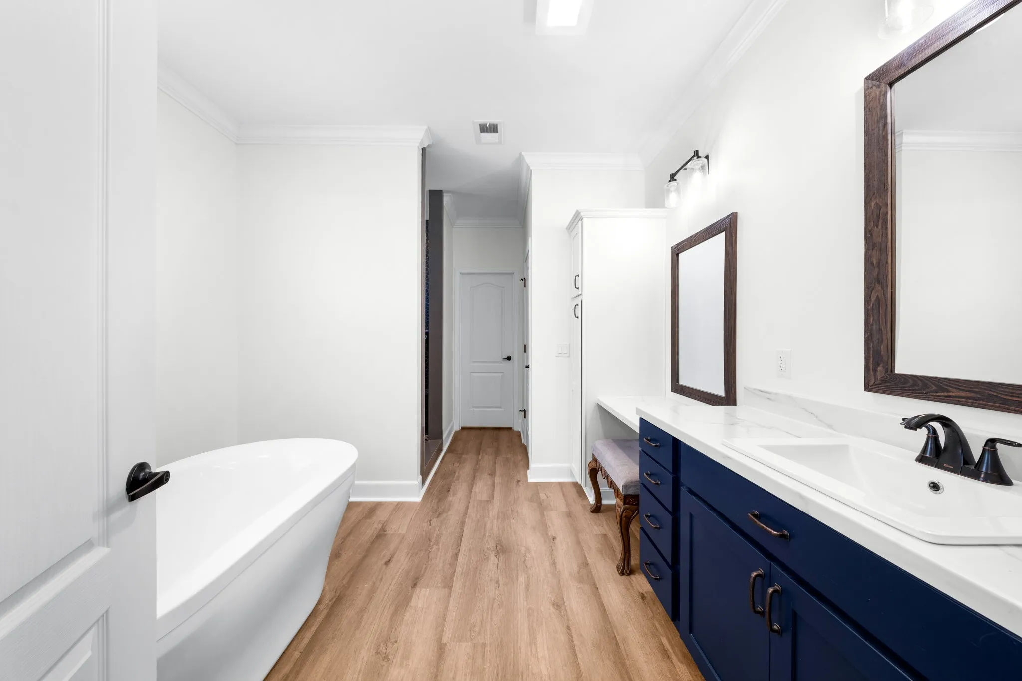 Single Family Residence For Sale in Smith County , 23374 Wateridge Loop, Flint, Texas 75762, 3 Bedroom, 3 Bathroom, 1 Garage spaces, 2,040 Sqft, built in 2025, Preowned, mls#21211015, Real Estate Agent in Flint, Homes For Sale in Smith county, Homes For Sale in Flint, Realtor in Flint Texas, Real Estate Brokerage Independent Realty Texas, Luminita Cordes Realtor