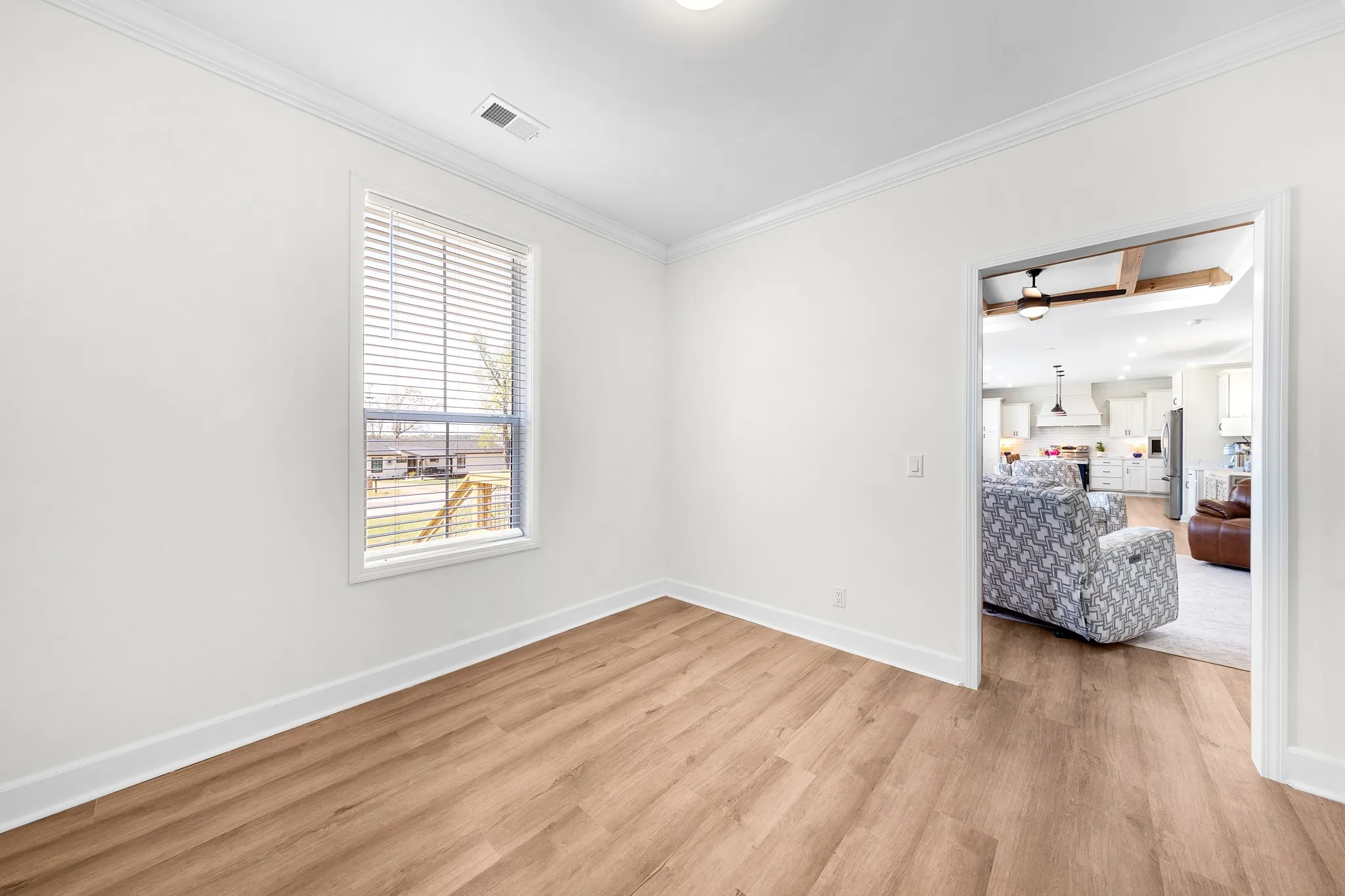 Single Family Residence For Sale in Smith County , 23374 Wateridge Loop, Flint, Texas 75762, 3 Bedroom, 3 Bathroom, 1 Garage spaces, 2,040 Sqft, built in 2025, Preowned, mls#21211015, Real Estate Agent in Flint, Homes For Sale in Smith county, Homes For Sale in Flint, Realtor in Flint Texas, Real Estate Brokerage Independent Realty Texas, Luminita Cordes Realtor
