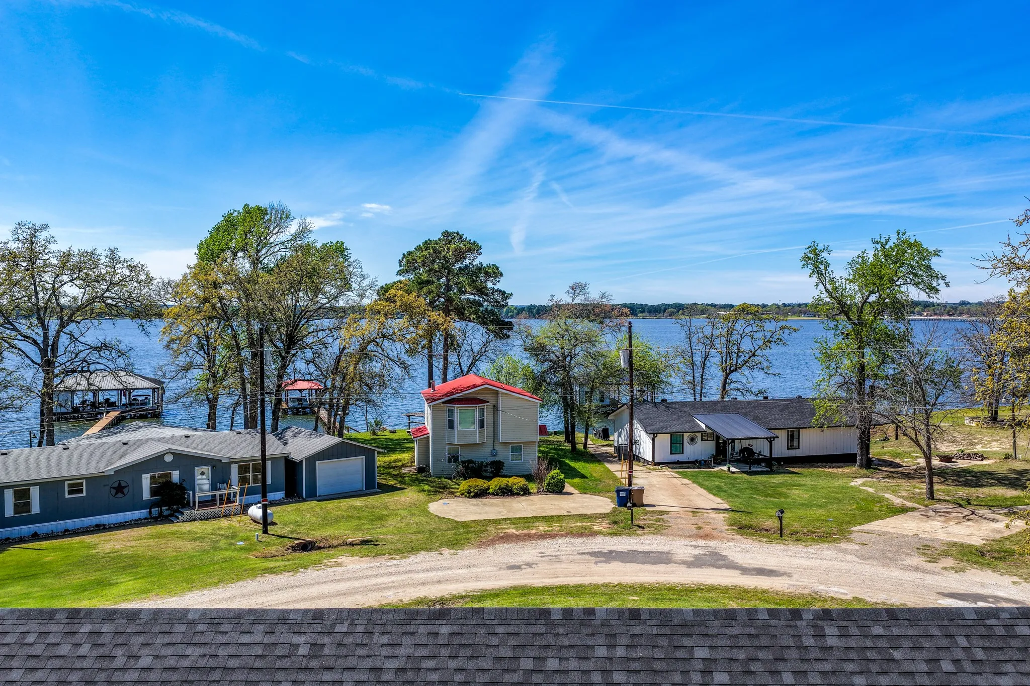 Single Family Residence For Sale in Smith County , 23374 Wateridge Loop, Flint, Texas 75762, 3 Bedroom, 3 Bathroom, 1 Garage spaces, 2,040 Sqft, built in 2025, Preowned, mls#21211015, Real Estate Agent in Flint, Homes For Sale in Smith county, Homes For Sale in Flint, Realtor in Flint Texas, Real Estate Brokerage Independent Realty Texas, Luminita Cordes Realtor