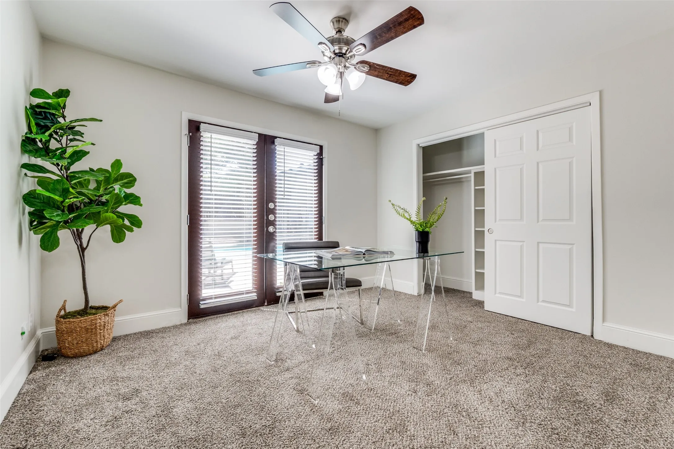 Condominium For Sale in Dallas County , 10211 Regal Oaks Drive 120, Dallas, Texas 75230, 2 Bedroom, 2 Bathroom, Garage spaces, 903 Sqft, built in 1963, mls#21215853, Real Estate Agent in Dallas, Homes For Sale in Dallas county, Homes For Sale in Dallas, Realtor in Dallas Texas, Real Estate Brokerage Independent Realty Texas, Luminita Cordes Realtor
