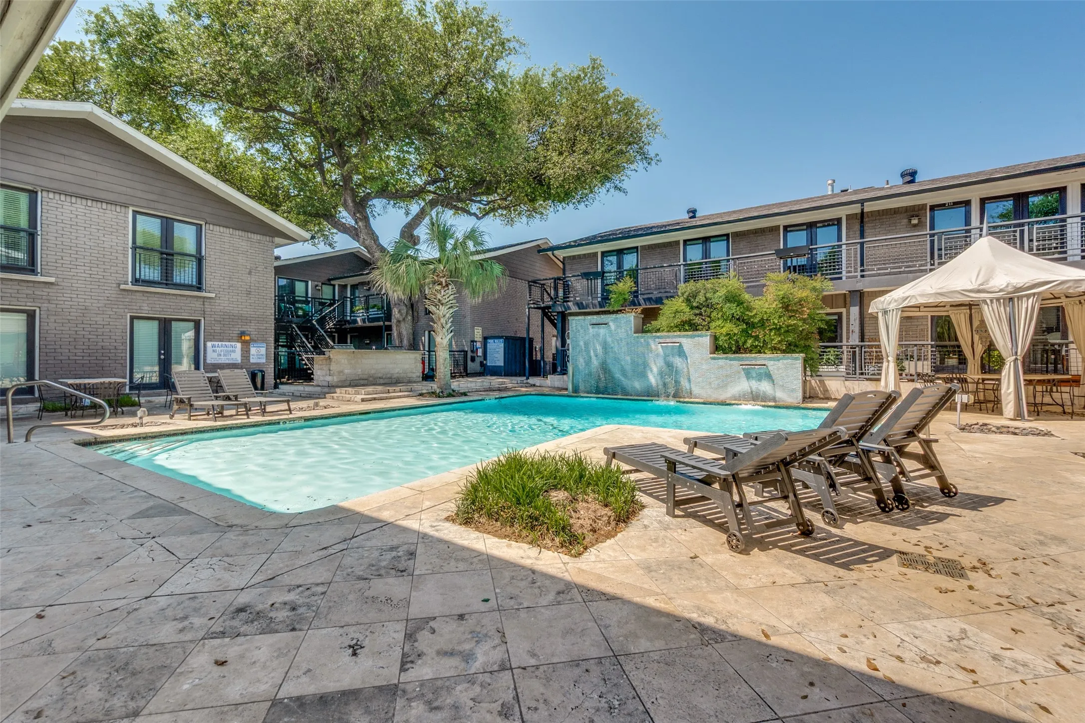 Condominium For Sale in Dallas County , 10211 Regal Oaks Drive 120, Dallas, Texas 75230, 2 Bedroom, 2 Bathroom, Garage spaces, 903 Sqft, built in 1963, mls#21215853, Real Estate Agent in Dallas, Homes For Sale in Dallas county, Homes For Sale in Dallas, Realtor in Dallas Texas, Real Estate Brokerage Independent Realty Texas, Luminita Cordes Realtor