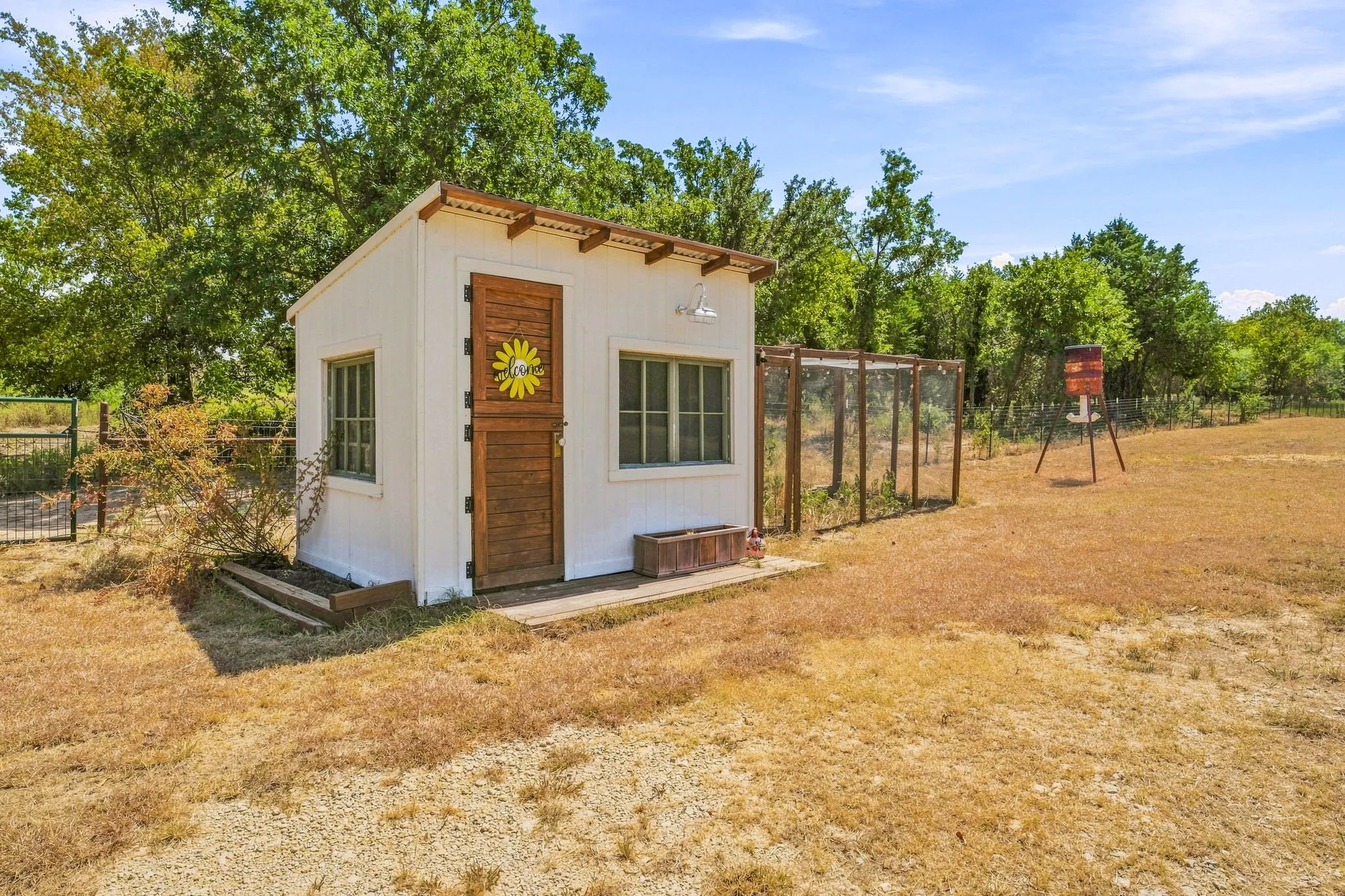 Single Family Residence For Sale in Wise County , 230 Private Road 2174, Decatur, Texas 76234, 4 Bedroom, 3 Bathroom, 2 Garage spaces, 2,952 Sqft, built in 1978, Preowned, mls#21216632, Real Estate Agent in Decatur, Homes For Sale in Wise county, Homes For Sale in Decatur, Realtor in Decatur Texas, Real Estate Brokerage Independent Realty Texas, Luminita Cordes Realtor