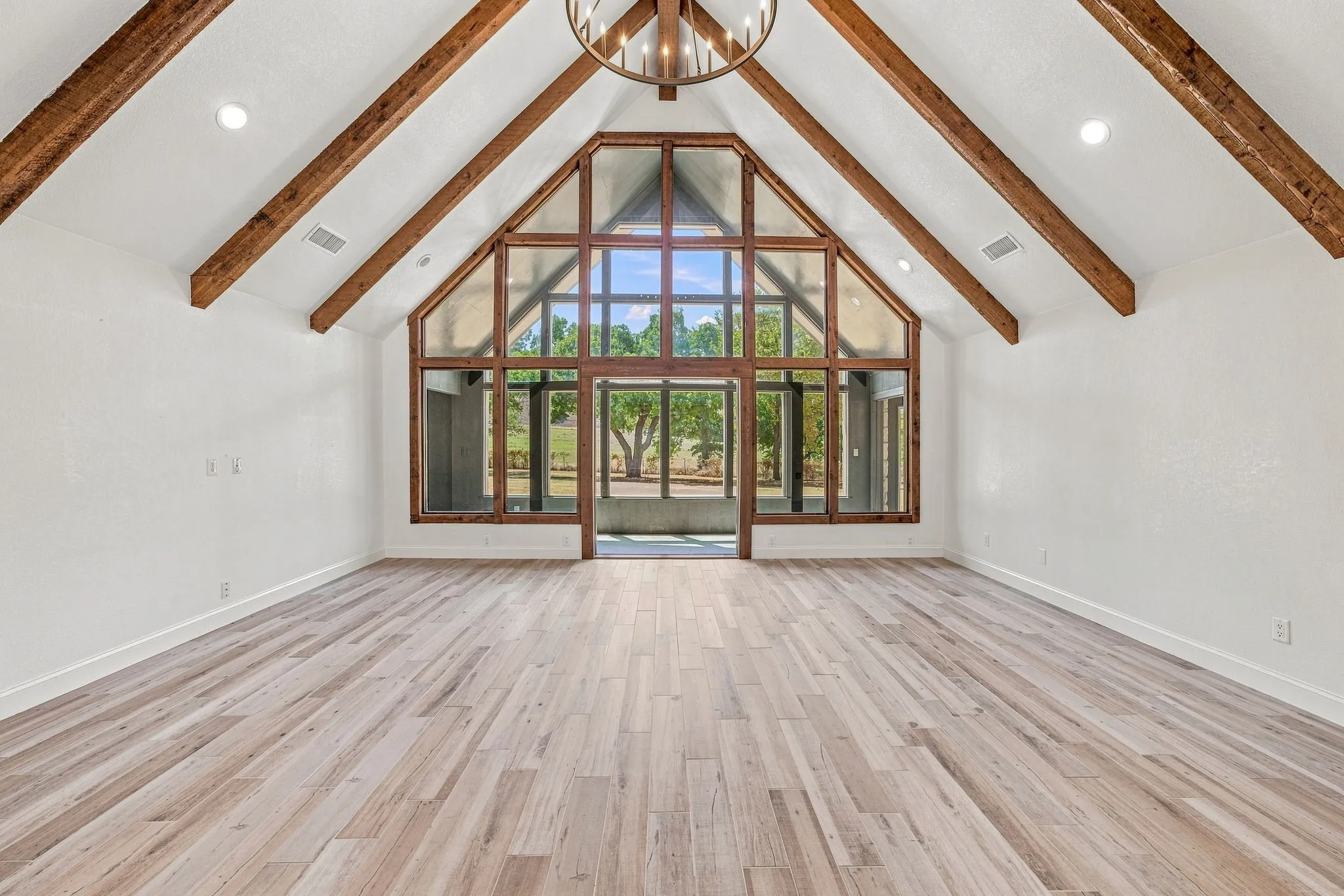 Single Family Residence For Sale in Wise County , 230 Private Road 2174, Decatur, Texas 76234, 4 Bedroom, 3 Bathroom, 2 Garage spaces, 2,952 Sqft, built in 1978, Preowned, mls#21216632, Real Estate Agent in Decatur, Homes For Sale in Wise county, Homes For Sale in Decatur, Realtor in Decatur Texas, Real Estate Brokerage Independent Realty Texas, Luminita Cordes Realtor