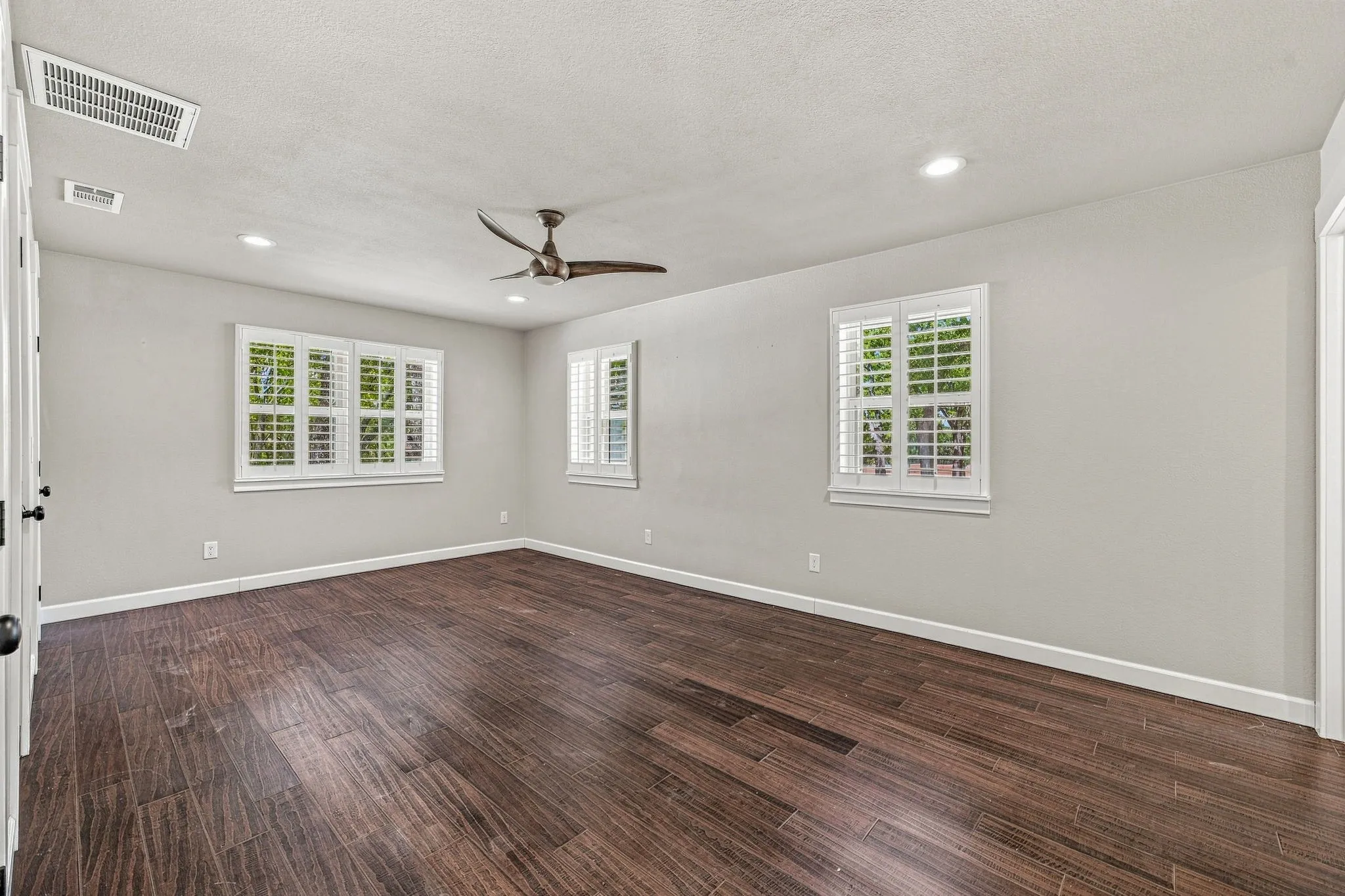 Single Family Residence For Sale in Wise County , 230 Private Road 2174, Decatur, Texas 76234, 4 Bedroom, 3 Bathroom, 2 Garage spaces, 2,952 Sqft, built in 1978, Preowned, mls#21216632, Real Estate Agent in Decatur, Homes For Sale in Wise county, Homes For Sale in Decatur, Realtor in Decatur Texas, Real Estate Brokerage Independent Realty Texas, Luminita Cordes Realtor