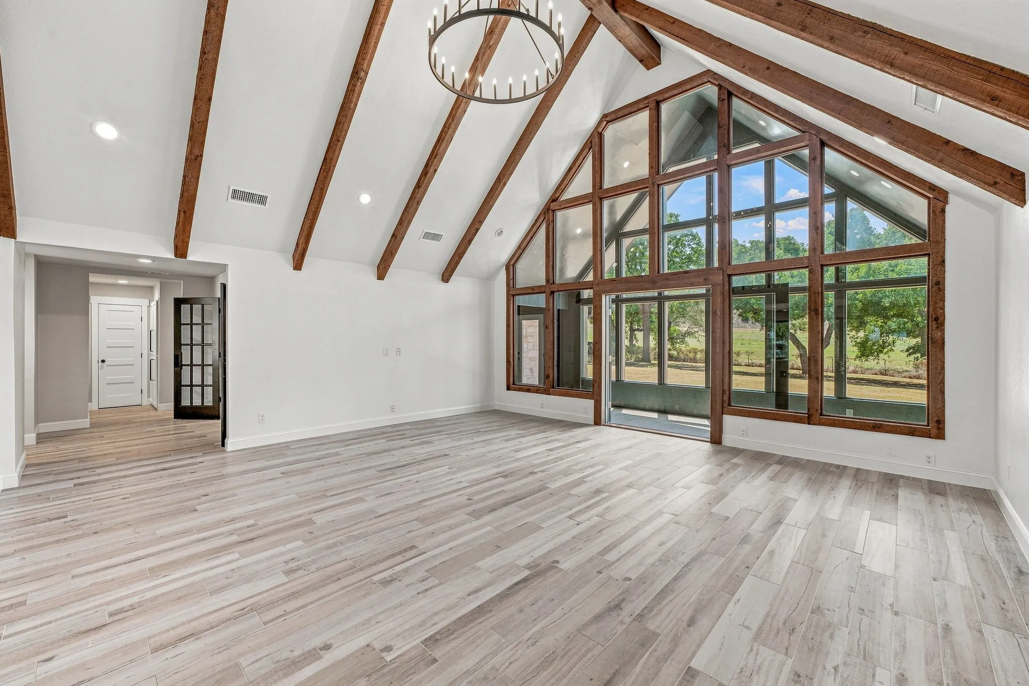 Single Family Residence For Sale in Wise County , 230 Private Road 2174, Decatur, Texas 76234, 4 Bedroom, 3 Bathroom, 2 Garage spaces, 2,952 Sqft, built in 1978, Preowned, mls#21216632, Real Estate Agent in Decatur, Homes For Sale in Wise county, Homes For Sale in Decatur, Realtor in Decatur Texas, Real Estate Brokerage Independent Realty Texas, Luminita Cordes Realtor