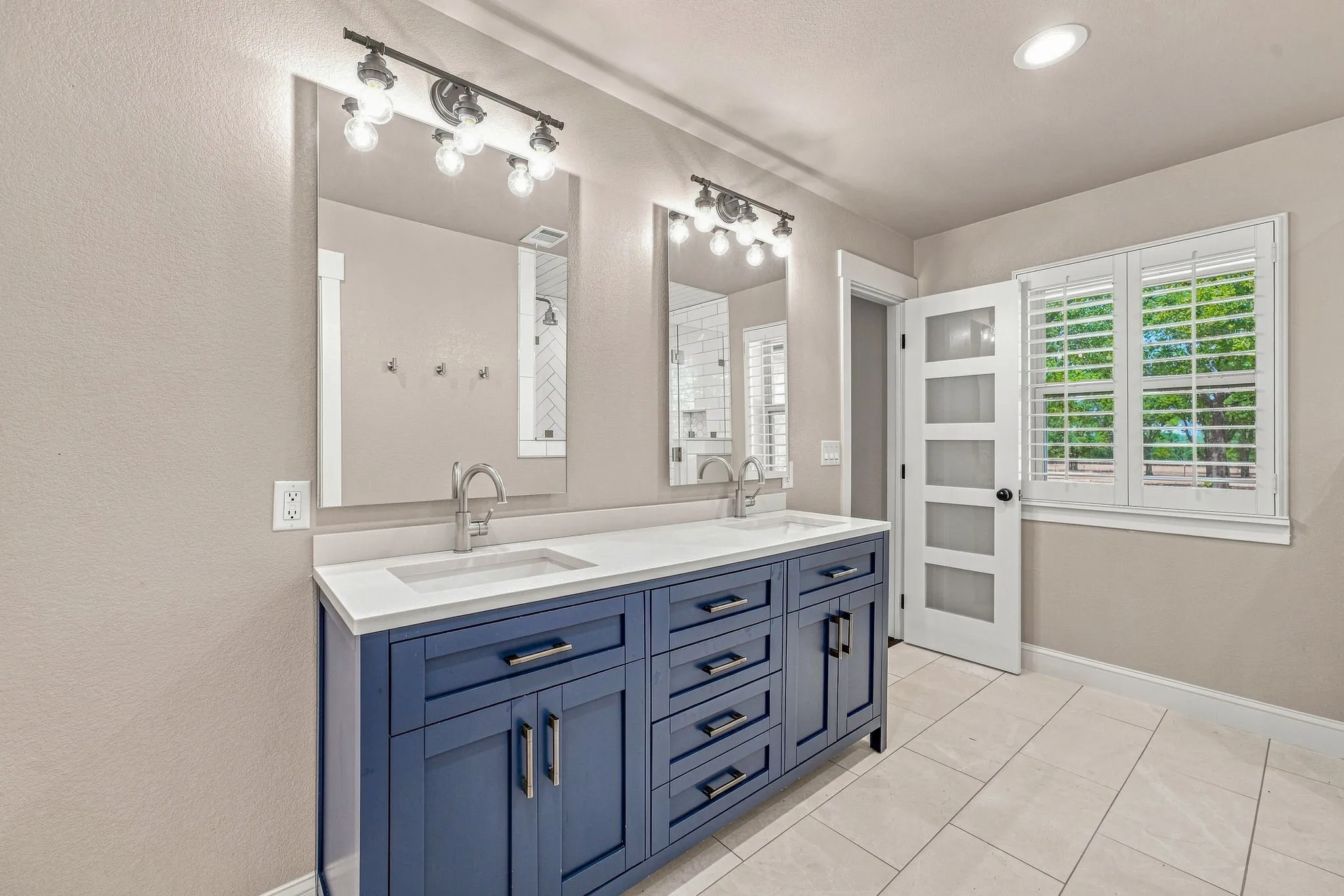 Single Family Residence For Sale in Wise County , 230 Private Road 2174, Decatur, Texas 76234, 4 Bedroom, 3 Bathroom, 2 Garage spaces, 2,952 Sqft, built in 1978, Preowned, mls#21216632, Real Estate Agent in Decatur, Homes For Sale in Wise county, Homes For Sale in Decatur, Realtor in Decatur Texas, Real Estate Brokerage Independent Realty Texas, Luminita Cordes Realtor