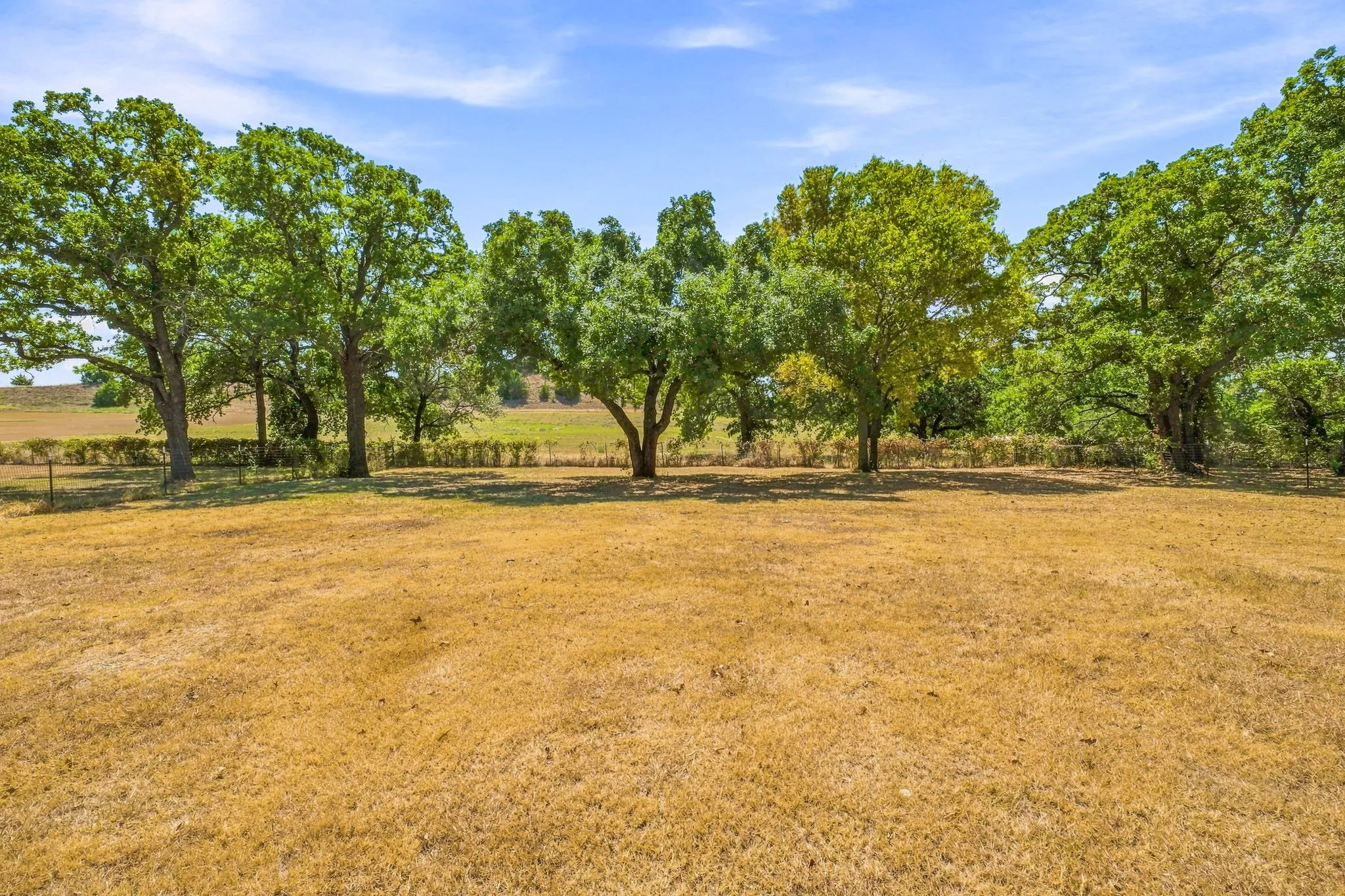 Single Family Residence For Sale in Wise County , 230 Private Road 2174, Decatur, Texas 76234, 4 Bedroom, 3 Bathroom, 2 Garage spaces, 2,952 Sqft, built in 1978, Preowned, mls#21216632, Real Estate Agent in Decatur, Homes For Sale in Wise county, Homes For Sale in Decatur, Realtor in Decatur Texas, Real Estate Brokerage Independent Realty Texas, Luminita Cordes Realtor