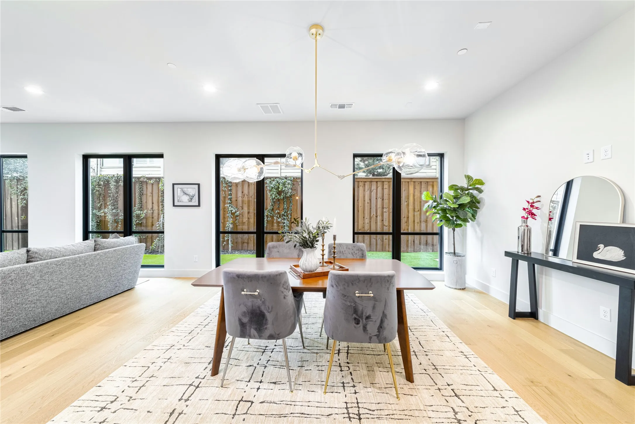 Condominium For Sale in Dallas County , 3601 Routh Street 1B, Dallas, Texas 75219, 1 Bedroom, 2 Bathroom, 1 Garage spaces, 1,402 Sqft, built in 2024, mls#21217293, Real Estate Agent in Dallas, Homes For Sale in Dallas county, Homes For Sale in Dallas, Realtor in Dallas Texas, Real Estate Brokerage Independent Realty Texas, Luminita Cordes Realtor