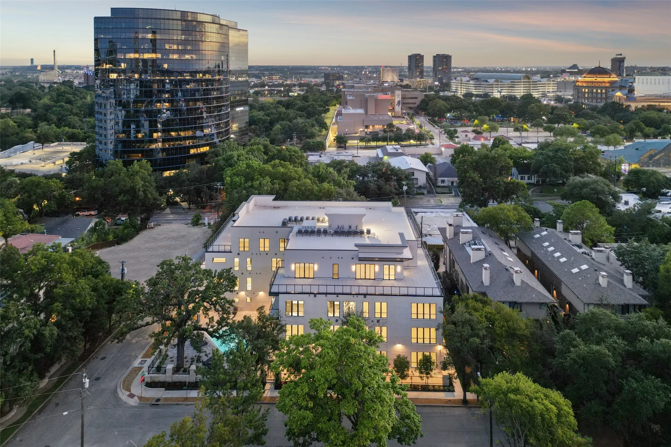 Condominium For Sale in Dallas County , 3601 Routh Street 1B, Dallas, Texas 75219, 1 Bedroom, 2 Bathroom, 1 Garage spaces, 1,402 Sqft, built in 2024, mls#21217293, Real Estate Agent in Dallas, Homes For Sale in Dallas county, Homes For Sale in Dallas, Realtor in Dallas Texas, Real Estate Brokerage Independent Realty Texas, Luminita Cordes Realtor