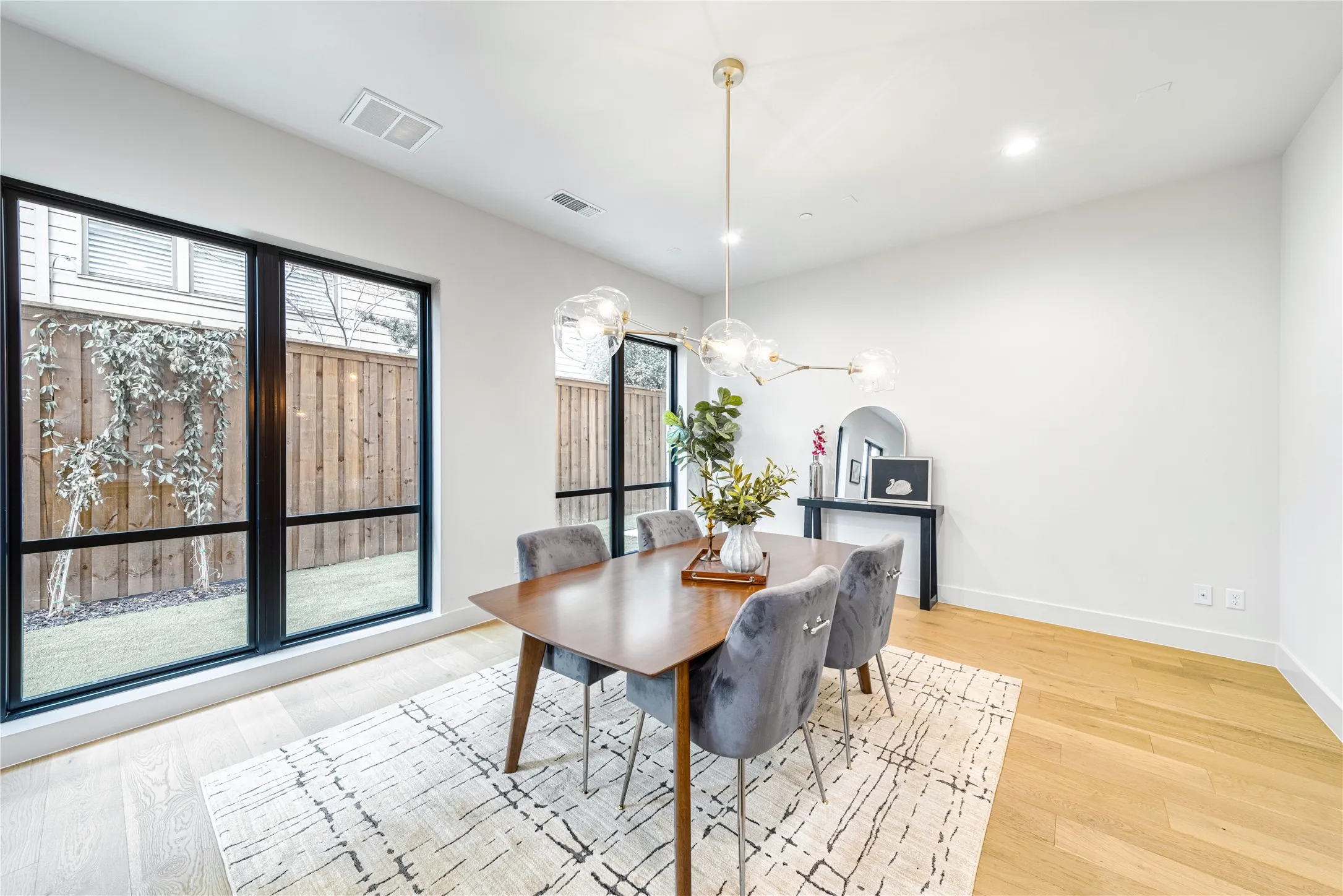 Condominium For Sale in Dallas County , 3601 Routh Street 1B, Dallas, Texas 75219, 1 Bedroom, 2 Bathroom, 1 Garage spaces, 1,402 Sqft, built in 2024, mls#21217293, Real Estate Agent in Dallas, Homes For Sale in Dallas county, Homes For Sale in Dallas, Realtor in Dallas Texas, Real Estate Brokerage Independent Realty Texas, Luminita Cordes Realtor