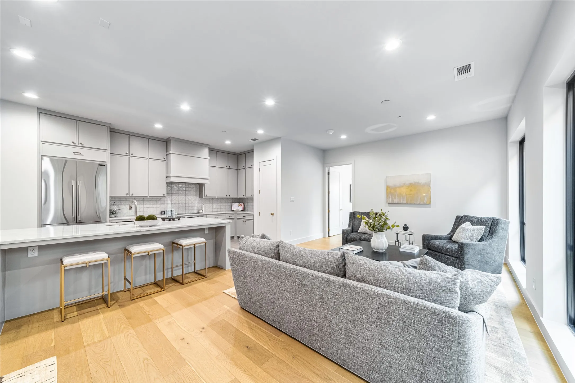 Condominium For Sale in Dallas County , 3601 Routh Street 1B, Dallas, Texas 75219, 1 Bedroom, 2 Bathroom, 1 Garage spaces, 1,402 Sqft, built in 2024, mls#21217293, Real Estate Agent in Dallas, Homes For Sale in Dallas county, Homes For Sale in Dallas, Realtor in Dallas Texas, Real Estate Brokerage Independent Realty Texas, Luminita Cordes Realtor
