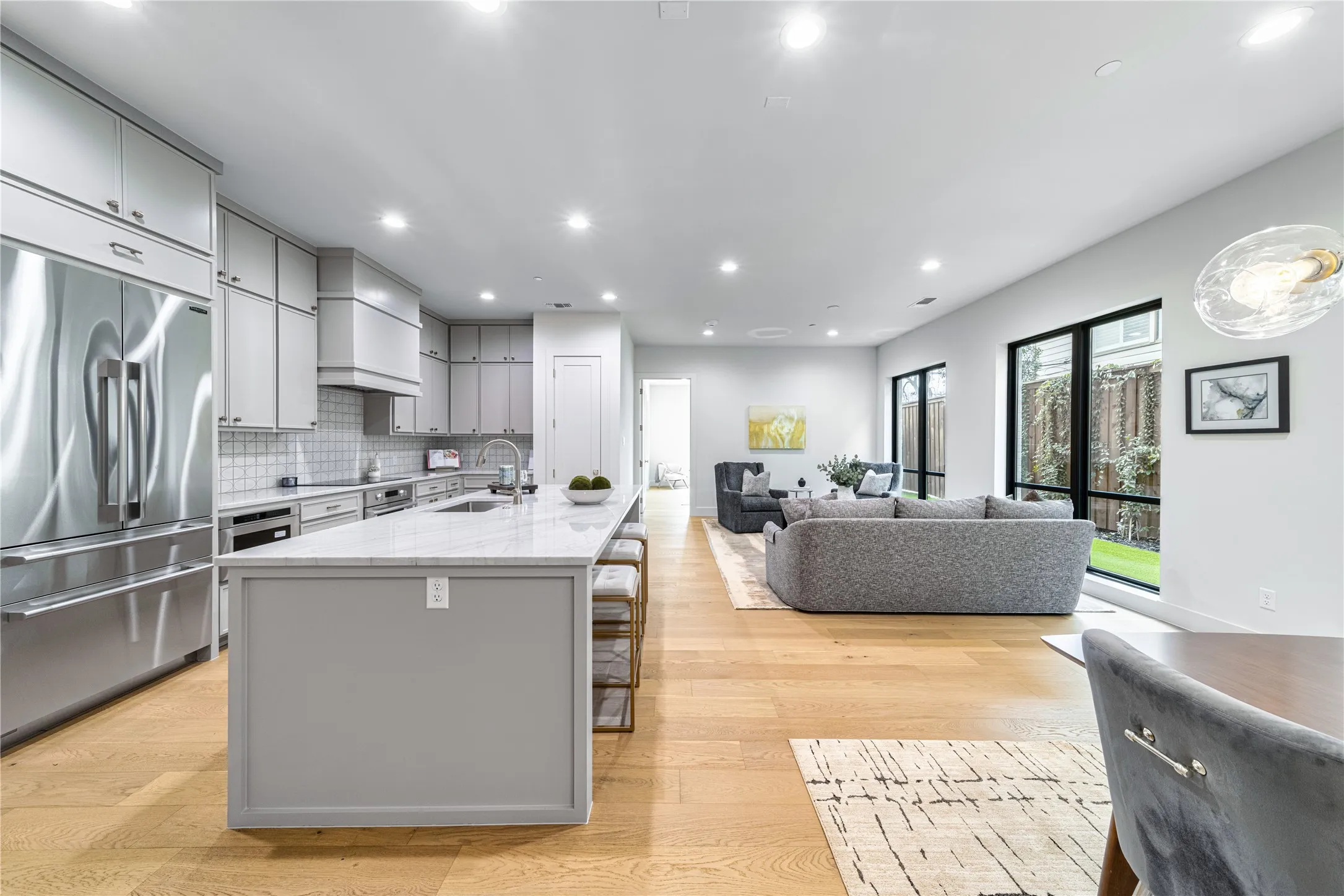 Condominium For Sale in Dallas County , 3601 Routh Street 1B, Dallas, Texas 75219, 1 Bedroom, 2 Bathroom, 1 Garage spaces, 1,402 Sqft, built in 2024, mls#21217293, Real Estate Agent in Dallas, Homes For Sale in Dallas county, Homes For Sale in Dallas, Realtor in Dallas Texas, Real Estate Brokerage Independent Realty Texas, Luminita Cordes Realtor