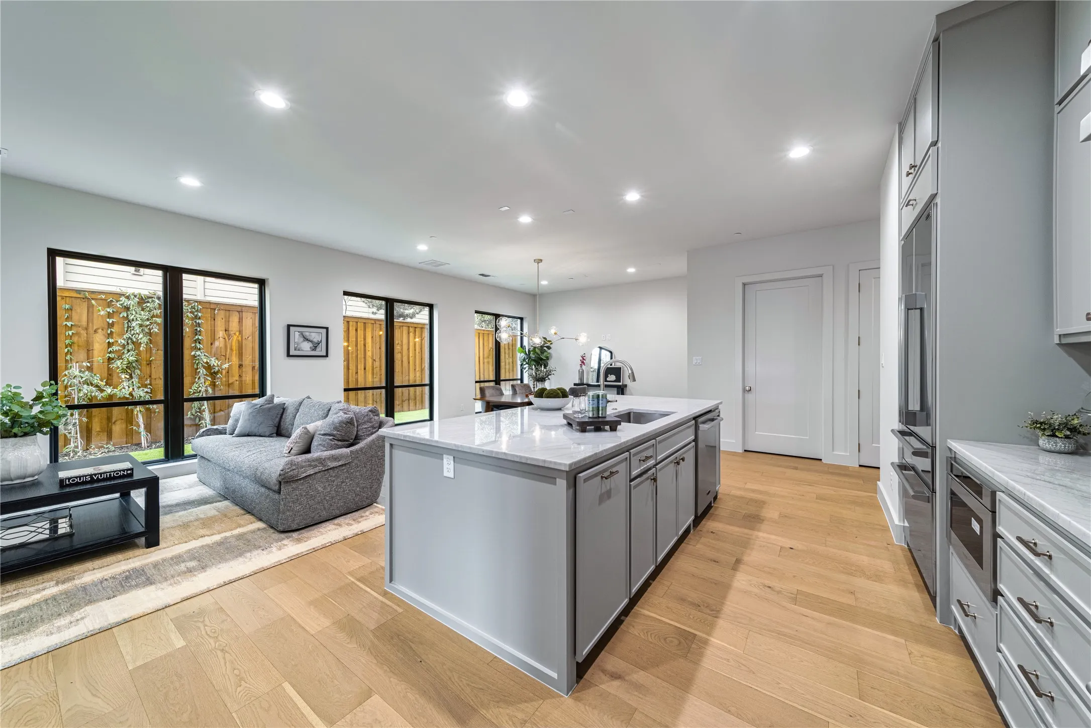 Condominium For Sale in Dallas County , 3601 Routh Street 1B, Dallas, Texas 75219, 1 Bedroom, 2 Bathroom, 1 Garage spaces, 1,402 Sqft, built in 2024, mls#21217293, Real Estate Agent in Dallas, Homes For Sale in Dallas county, Homes For Sale in Dallas, Realtor in Dallas Texas, Real Estate Brokerage Independent Realty Texas, Luminita Cordes Realtor