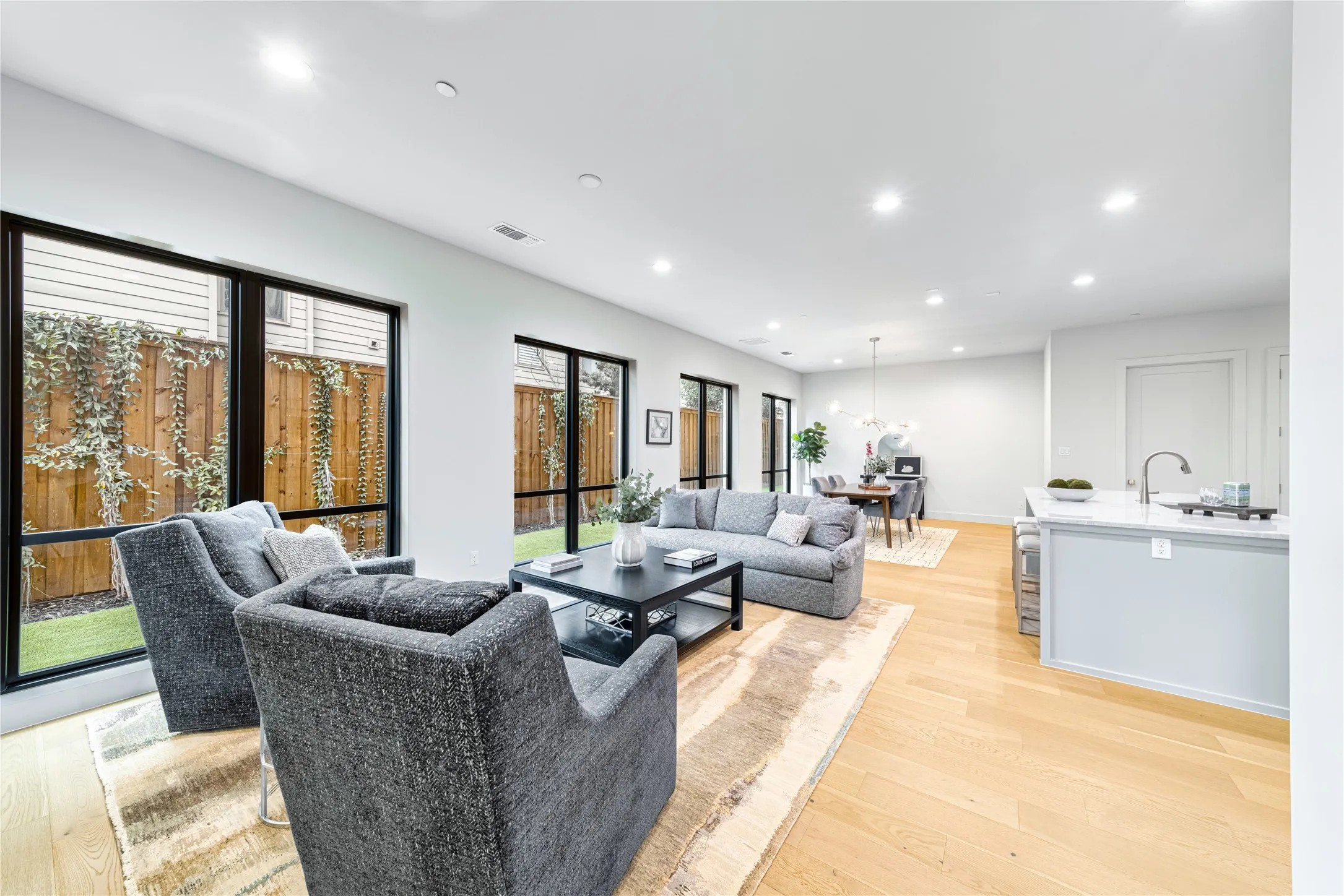 Condominium For Sale in Dallas County , 3601 Routh Street 1B, Dallas, Texas 75219, 1 Bedroom, 2 Bathroom, 1 Garage spaces, 1,402 Sqft, built in 2024, mls#21217293, Real Estate Agent in Dallas, Homes For Sale in Dallas county, Homes For Sale in Dallas, Realtor in Dallas Texas, Real Estate Brokerage Independent Realty Texas, Luminita Cordes Realtor