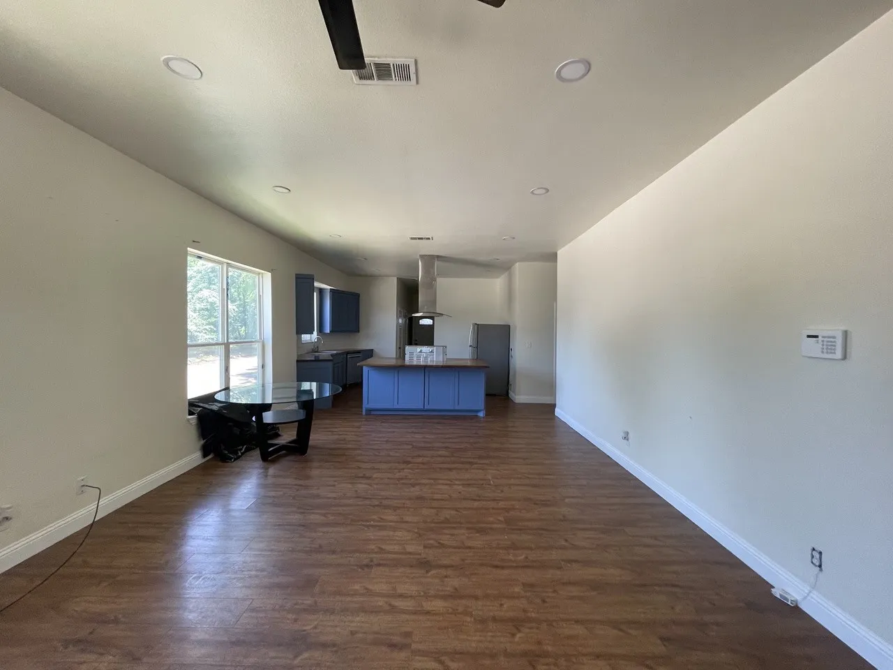 Single Family Residence For Rent in Dallas County , 3423 S Harwood Street, Dallas, Texas 75215, 4 Bedroom, 2 Bathroom, Garage spaces, 1,947 Sqft, built in 1931, Price $2,200, mls#21217308, Real Estate Agent in Dallas, Homes For Rent in Dallas county, Homes For Rent in Dallas, Realtor in Dallas Texas, Real Estate Brokerage Independent Realty Texas, Luminita Cordes Realtor