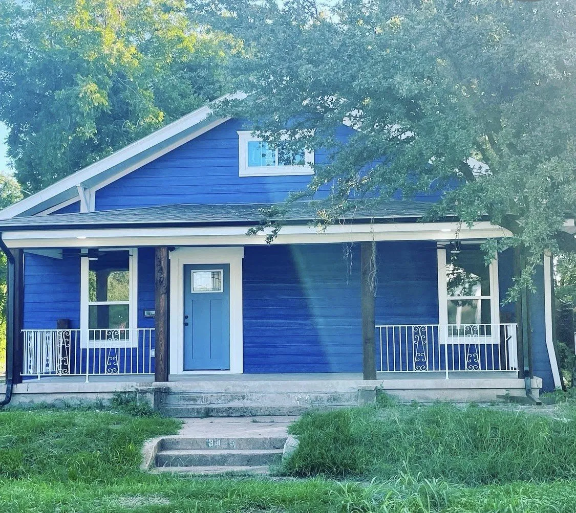 Single Family Residence For Rent in Dallas County , 3423 S Harwood Street, Dallas, Texas 75215, 4 Bedroom, 2 Bathroom, Garage spaces, 1,947 Sqft, built in 1931, Price $2,200, mls#21217308, Real Estate Agent in Dallas, Homes For Rent in Dallas county, Homes For Rent in Dallas, Realtor in Dallas Texas, Real Estate Brokerage Independent Realty Texas, Luminita Cordes Realtor