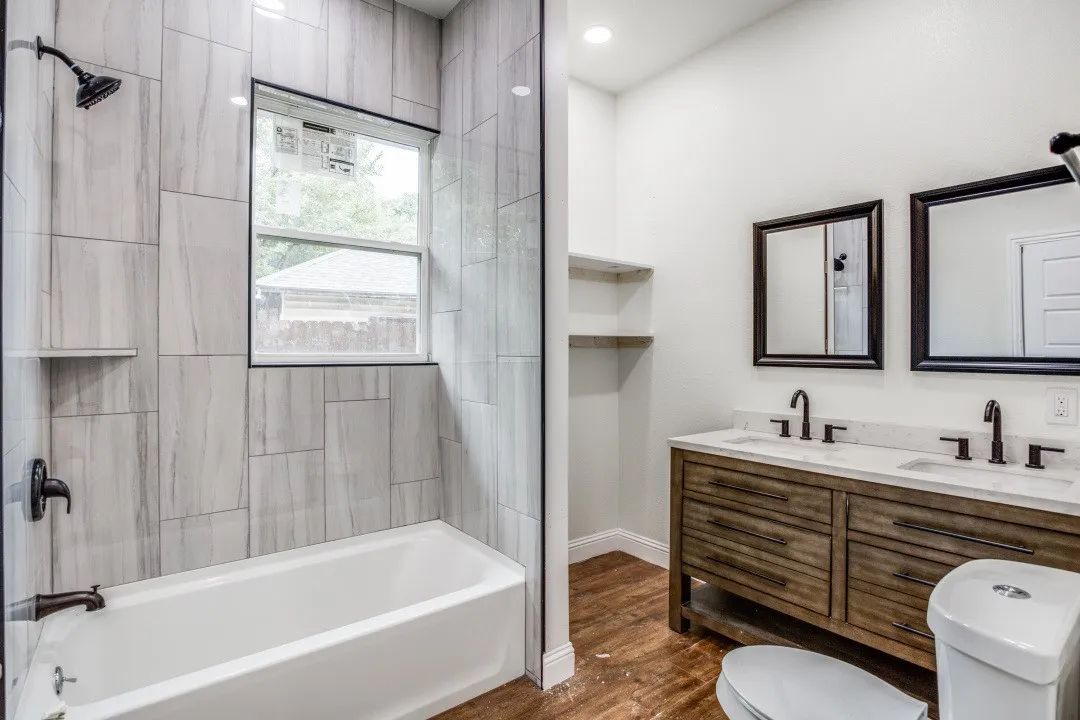 Single Family Residence For Rent in Dallas County , 3423 S Harwood Street, Dallas, Texas 75215, 4 Bedroom, 2 Bathroom, Garage spaces, 1,947 Sqft, built in 1931, Price $2,200, mls#21217308, Real Estate Agent in Dallas, Homes For Rent in Dallas county, Homes For Rent in Dallas, Realtor in Dallas Texas, Real Estate Brokerage Independent Realty Texas, Luminita Cordes Realtor