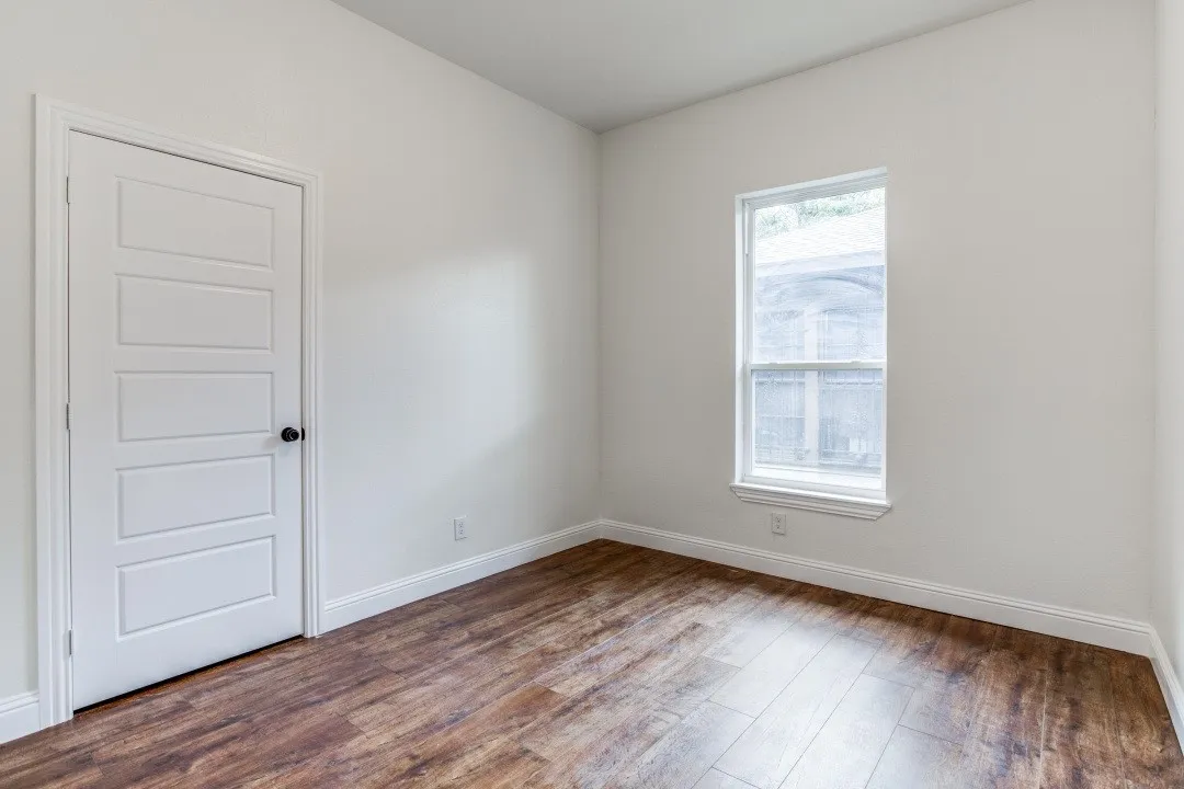 Single Family Residence For Rent in Dallas County , 3423 S Harwood Street, Dallas, Texas 75215, 4 Bedroom, 2 Bathroom, Garage spaces, 1,947 Sqft, built in 1931, Price $2,200, mls#21217308, Real Estate Agent in Dallas, Homes For Rent in Dallas county, Homes For Rent in Dallas, Realtor in Dallas Texas, Real Estate Brokerage Independent Realty Texas, Luminita Cordes Realtor