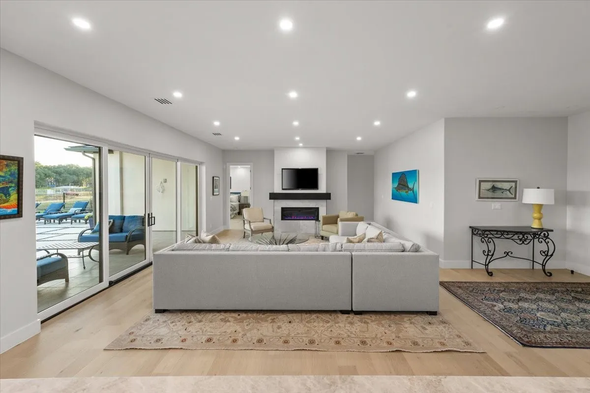 Single Family Residence For Sale in Tarrant County , 1532 Laguna Bay N, Pelican Bay, Texas 76020, 6 Bedroom, 6 Bathroom, 3 Garage spaces, 4,321 Sqft, built in 2023, mls#21217107, Real Estate Agent in Pelican Bay, Homes For Sale in Tarrant county, Homes For Sale in Pelican Bay, Realtor in Pelican Bay Texas, Real Estate Brokerage Independent Realty Texas, Luminita Cordes Realtor