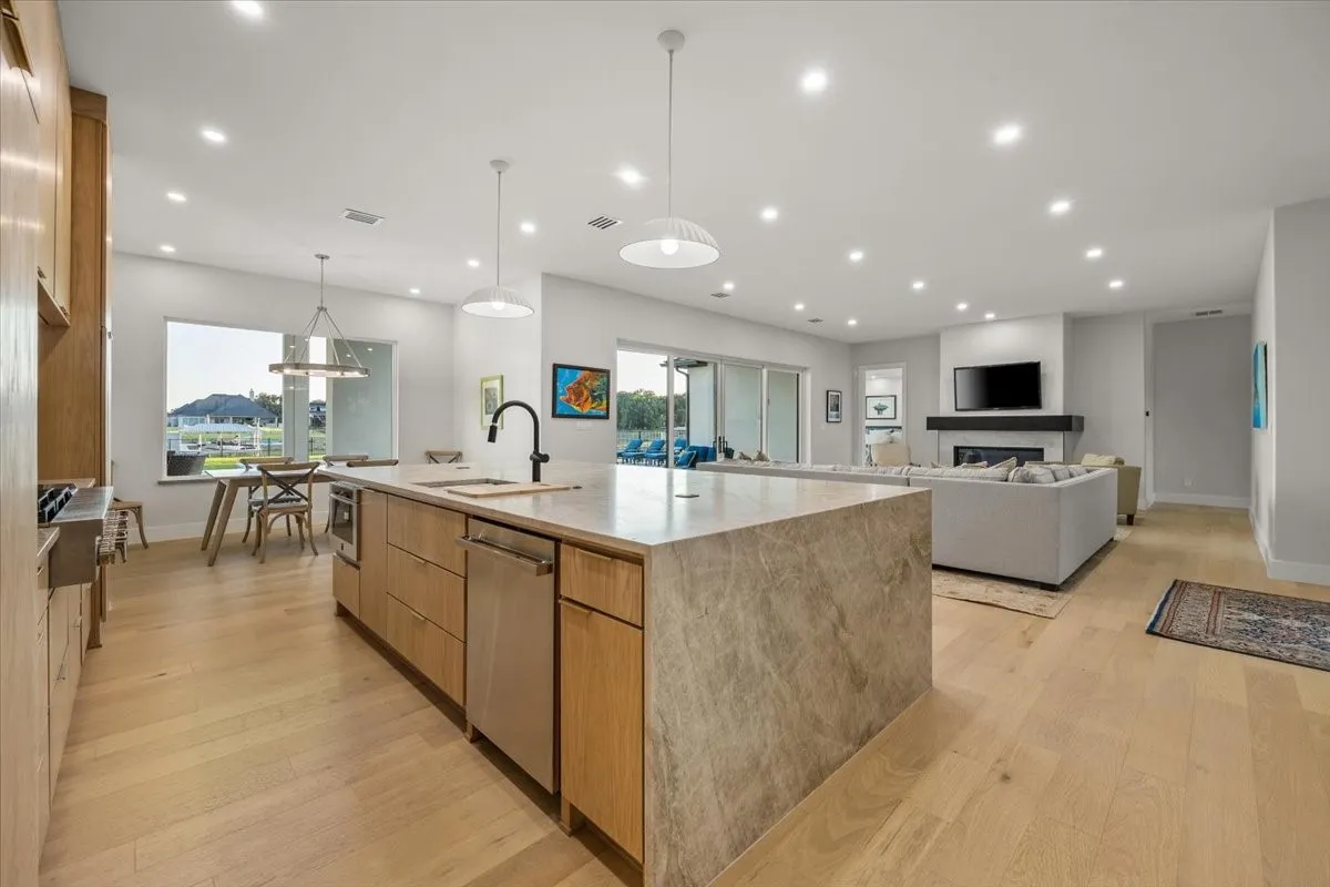 Single Family Residence For Sale in Tarrant County , 1532 Laguna Bay N, Pelican Bay, Texas 76020, 6 Bedroom, 6 Bathroom, 3 Garage spaces, 4,321 Sqft, built in 2023, mls#21217107, Real Estate Agent in Pelican Bay, Homes For Sale in Tarrant county, Homes For Sale in Pelican Bay, Realtor in Pelican Bay Texas, Real Estate Brokerage Independent Realty Texas, Luminita Cordes Realtor