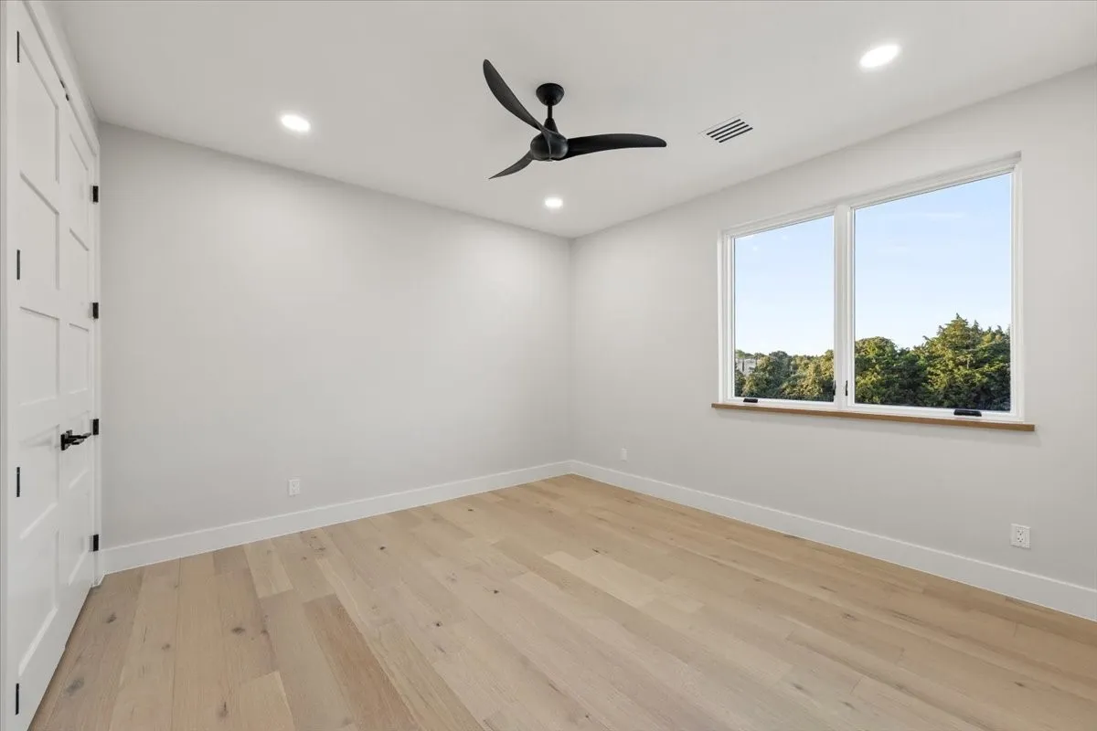 Single Family Residence For Sale in Tarrant County , 1532 Laguna Bay N, Pelican Bay, Texas 76020, 6 Bedroom, 6 Bathroom, 3 Garage spaces, 4,321 Sqft, built in 2023, mls#21217107, Real Estate Agent in Pelican Bay, Homes For Sale in Tarrant county, Homes For Sale in Pelican Bay, Realtor in Pelican Bay Texas, Real Estate Brokerage Independent Realty Texas, Luminita Cordes Realtor