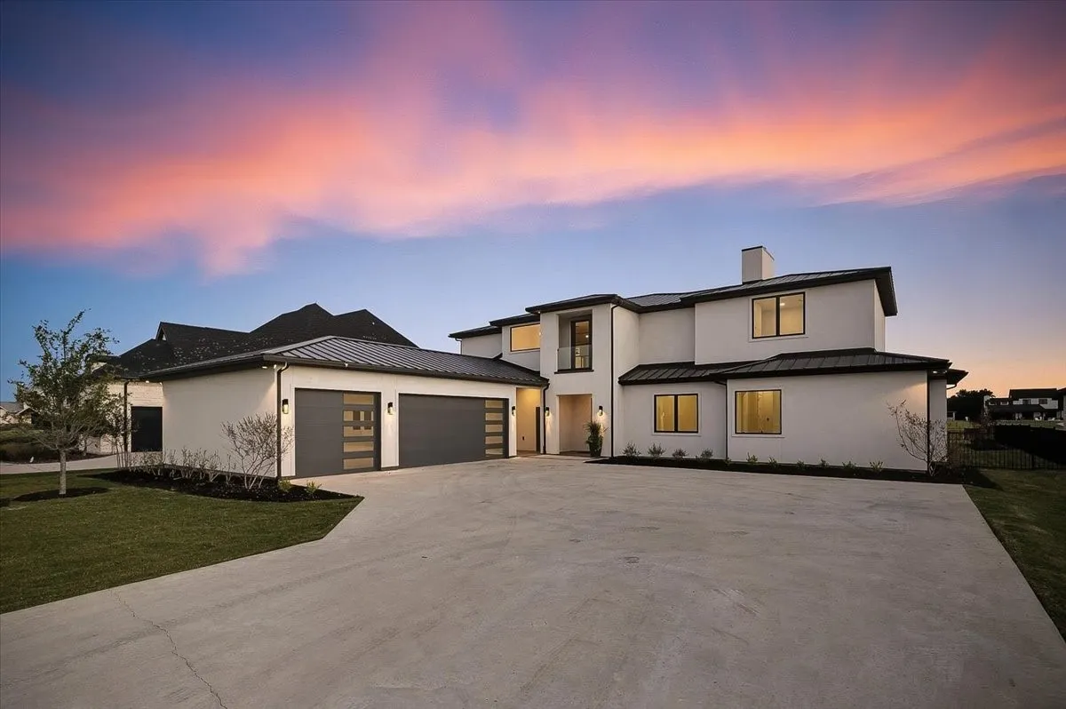 Single Family Residence For Sale in Tarrant County , 1532 Laguna Bay N, Pelican Bay, Texas 76020, 6 Bedroom, 6 Bathroom, 3 Garage spaces, 4,321 Sqft, built in 2023, mls#21217107, Real Estate Agent in Pelican Bay, Homes For Sale in Tarrant county, Homes For Sale in Pelican Bay, Realtor in Pelican Bay Texas, Real Estate Brokerage Independent Realty Texas, Luminita Cordes Realtor