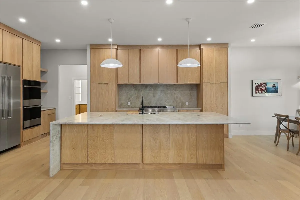 Single Family Residence For Sale in Tarrant County , 1532 Laguna Bay N, Pelican Bay, Texas 76020, 6 Bedroom, 6 Bathroom, 3 Garage spaces, 4,321 Sqft, built in 2023, mls#21217107, Real Estate Agent in Pelican Bay, Homes For Sale in Tarrant county, Homes For Sale in Pelican Bay, Realtor in Pelican Bay Texas, Real Estate Brokerage Independent Realty Texas, Luminita Cordes Realtor