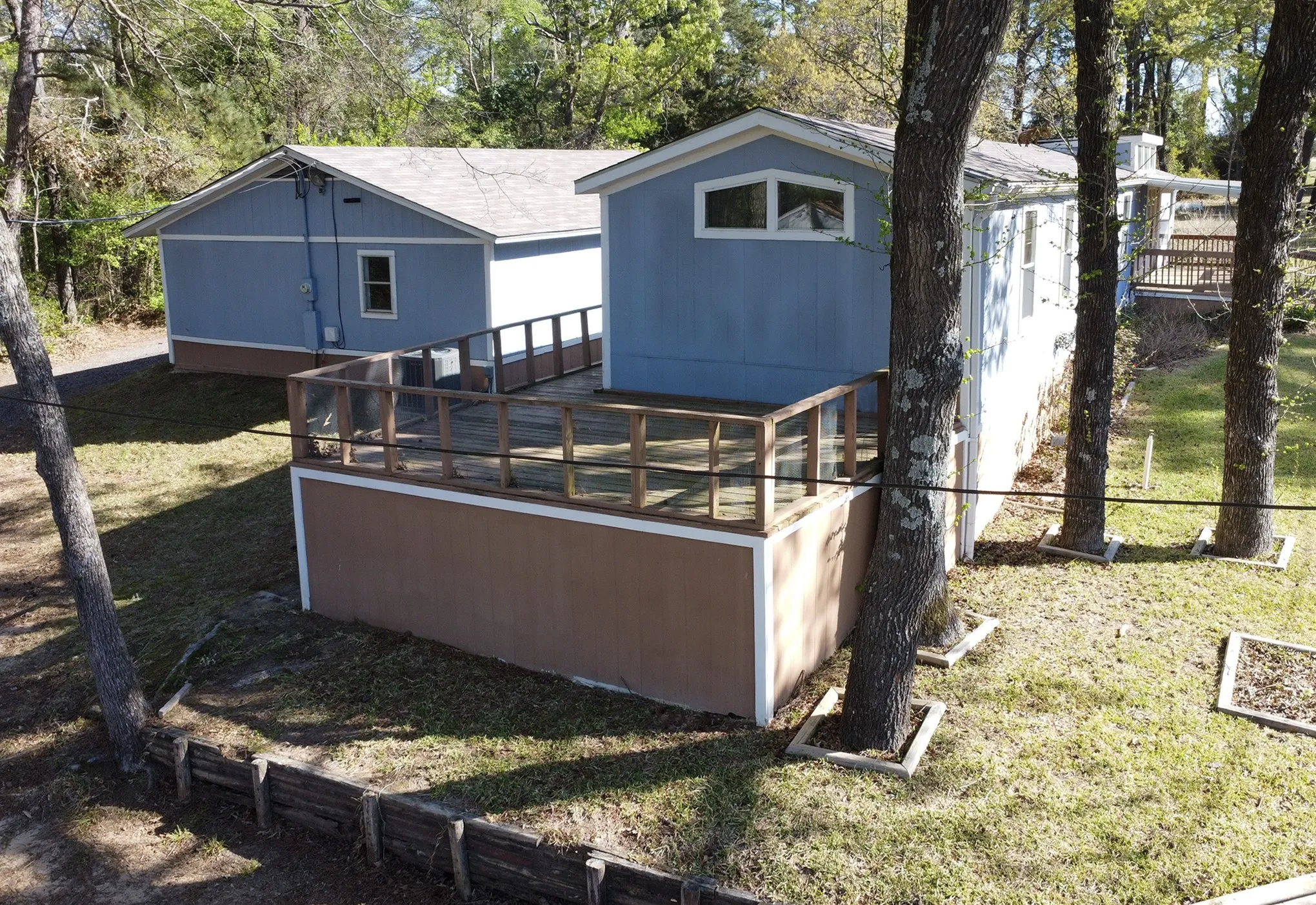 Manufactured Home For Sale in Henderson County , 2781 Lake Breeze Drive, Chandler, Texas 75758, 2 Bedroom, 2 Bathroom, 2 Garage spaces, 1,078 Sqft, built in 1984, mls#21217206, Real Estate Agent in Chandler, Homes For Sale in Henderson county, Homes For Sale in Chandler, Realtor in Chandler Texas, Real Estate Brokerage Independent Realty Texas, Luminita Cordes Realtor