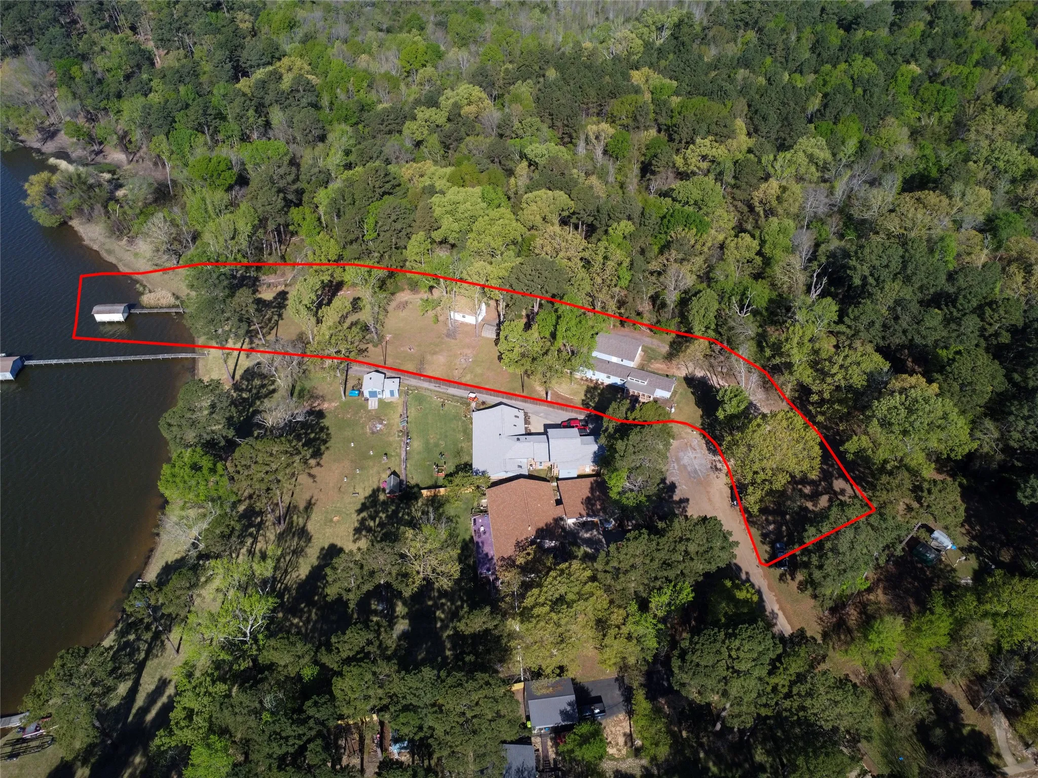 Manufactured Home For Sale in Henderson County , 2781 Lake Breeze Drive, Chandler, Texas 75758, 2 Bedroom, 2 Bathroom, 2 Garage spaces, 1,078 Sqft, built in 1984, mls#21217206, Real Estate Agent in Chandler, Homes For Sale in Henderson county, Homes For Sale in Chandler, Realtor in Chandler Texas, Real Estate Brokerage Independent Realty Texas, Luminita Cordes Realtor