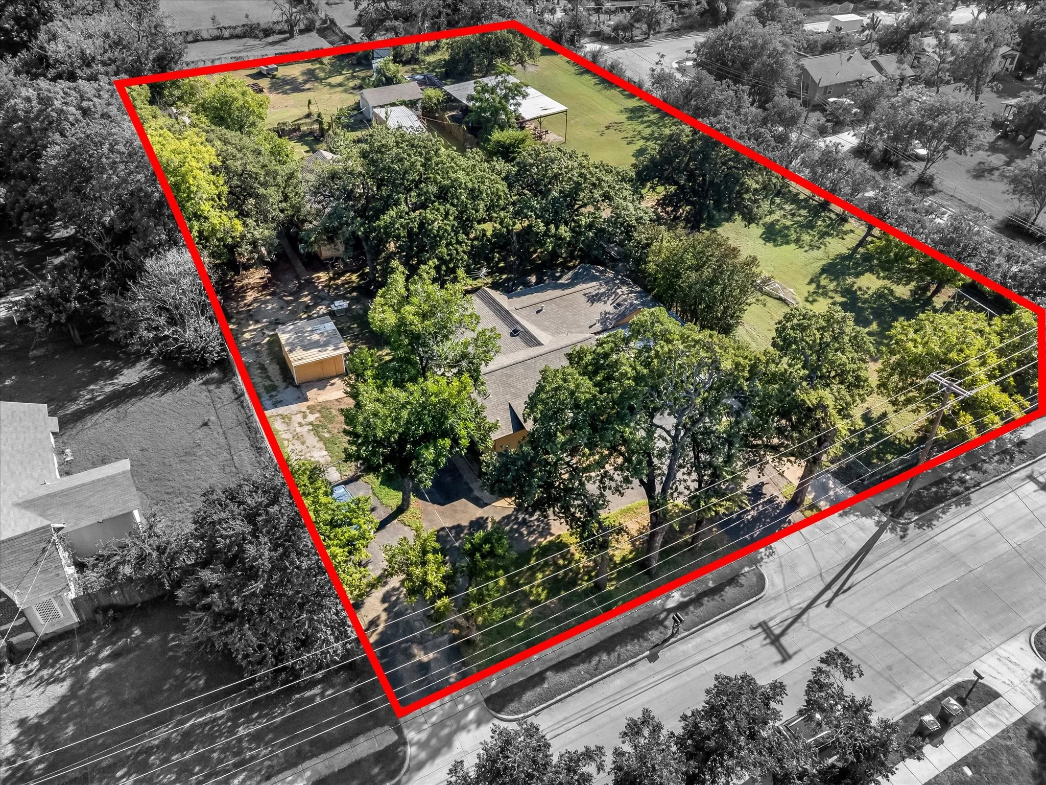 Aerial view of property's location featuring property boundaries highlighted