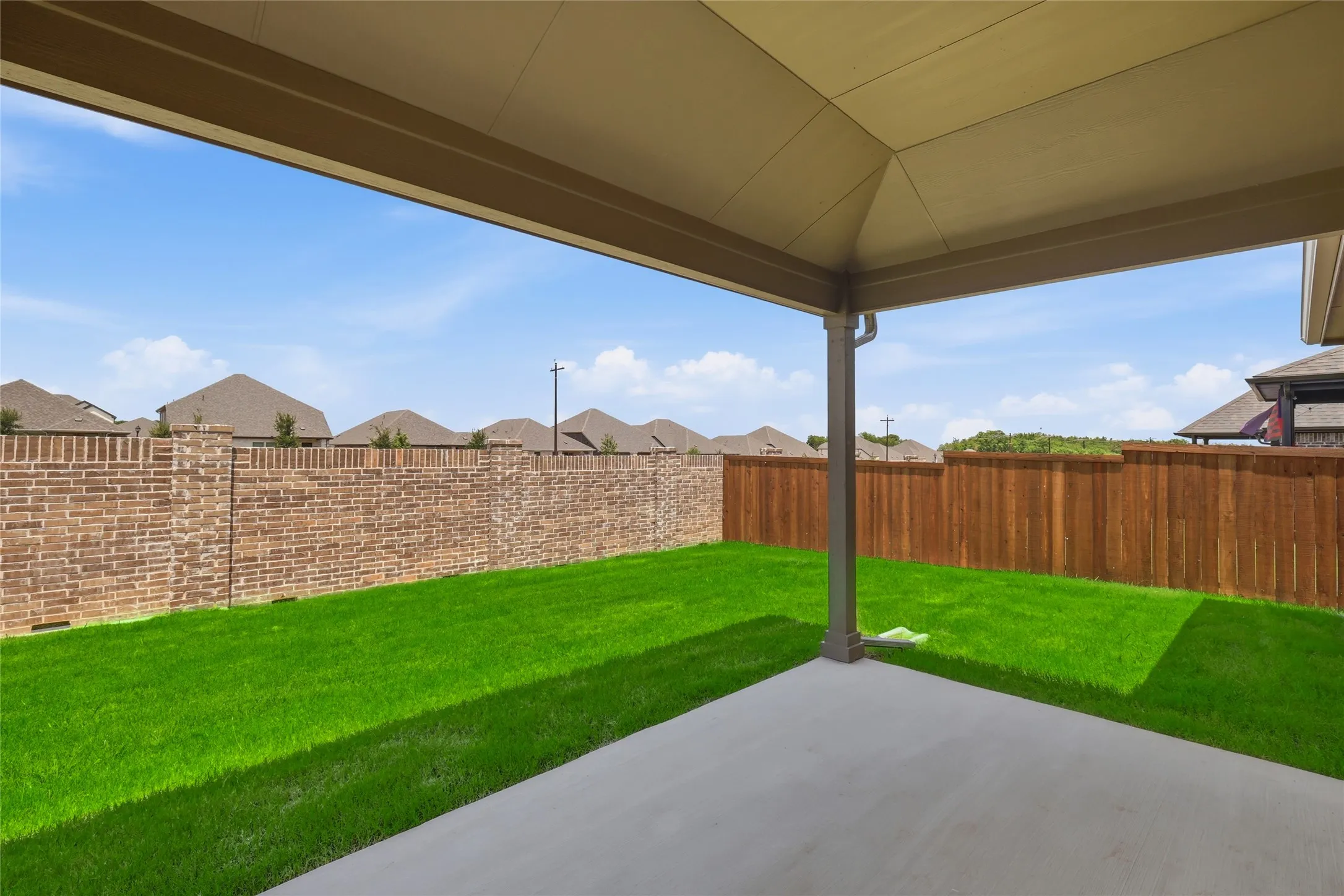 Single Family Residence For Sale in Collin County , 808 Antioch Drive, Princeton, Texas 75071, 4 Bedroom, 4 Bathroom, 2 Garage spaces, 2,136 Sqft, built in 2025, New Construction - Complete, mls#21217305, Real Estate Agent in Princeton, Homes For Sale in Collin county, Homes For Sale in Princeton, Realtor in Princeton Texas, Real Estate Brokerage Independent Realty Texas, Luminita Cordes Realtor