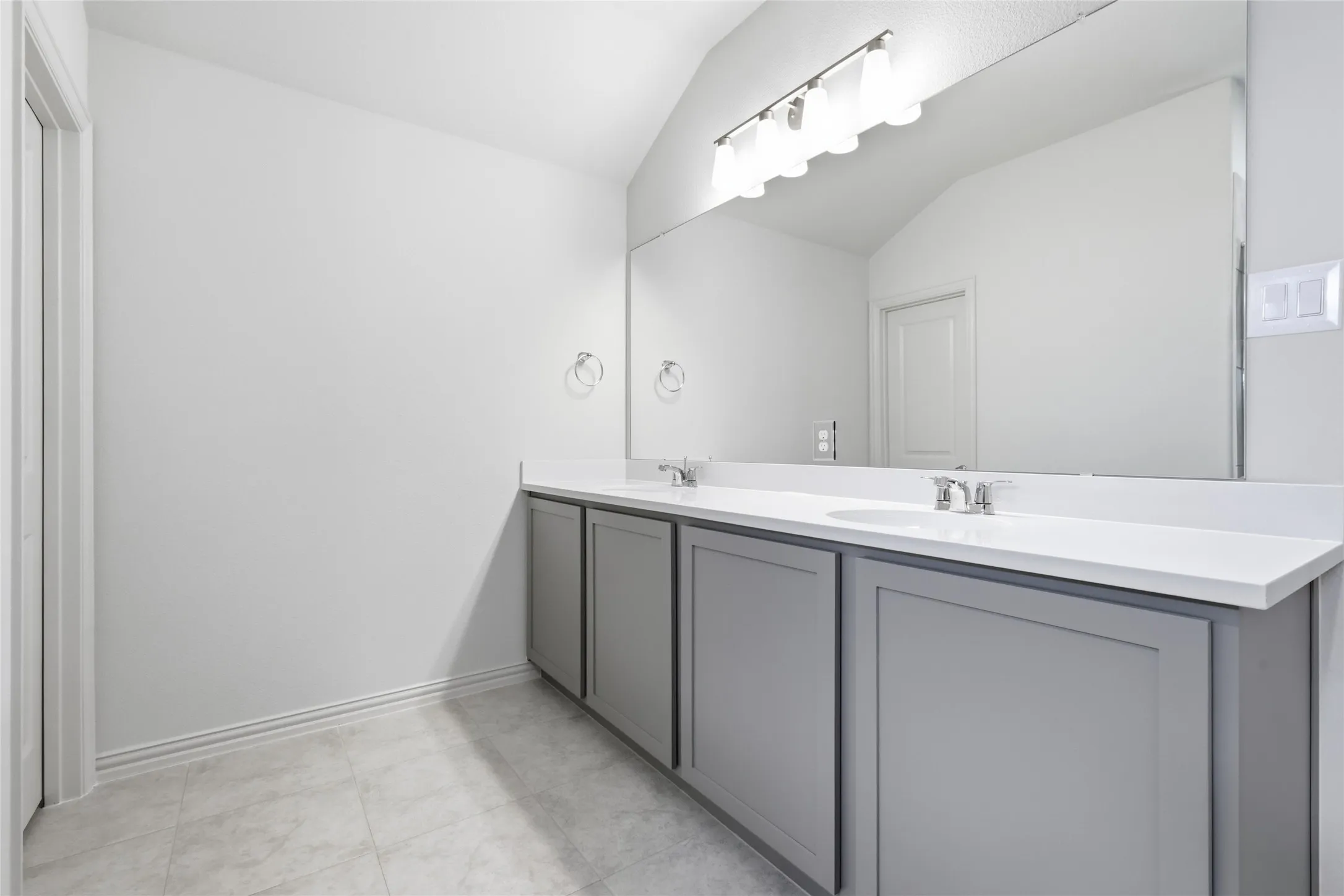 Single Family Residence For Sale in Collin County , 808 Antioch Drive, Princeton, Texas 75071, 4 Bedroom, 4 Bathroom, 2 Garage spaces, 2,136 Sqft, built in 2025, New Construction - Complete, mls#21217305, Real Estate Agent in Princeton, Homes For Sale in Collin county, Homes For Sale in Princeton, Realtor in Princeton Texas, Real Estate Brokerage Independent Realty Texas, Luminita Cordes Realtor