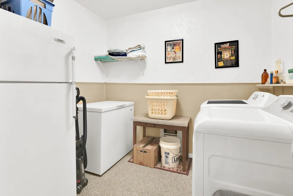 Single Family Residence For Sale in Grayson County , 616 Kessler Boulevard, Sherman, Texas 75092, 3 Bedrooms, 2 Bathrooms, Garage spaces, 2,091 Sqft, built in 1952, Preowned, Price $249,500, mls#21217288, Real Estate Agent in Sherman, Homes For Sale in Grayson county, Homes For Sale in Sherman, Realtor in Sherman Texas, Real Estate Brokerage Independent Realty Texas, Luminita Cordes Realtor