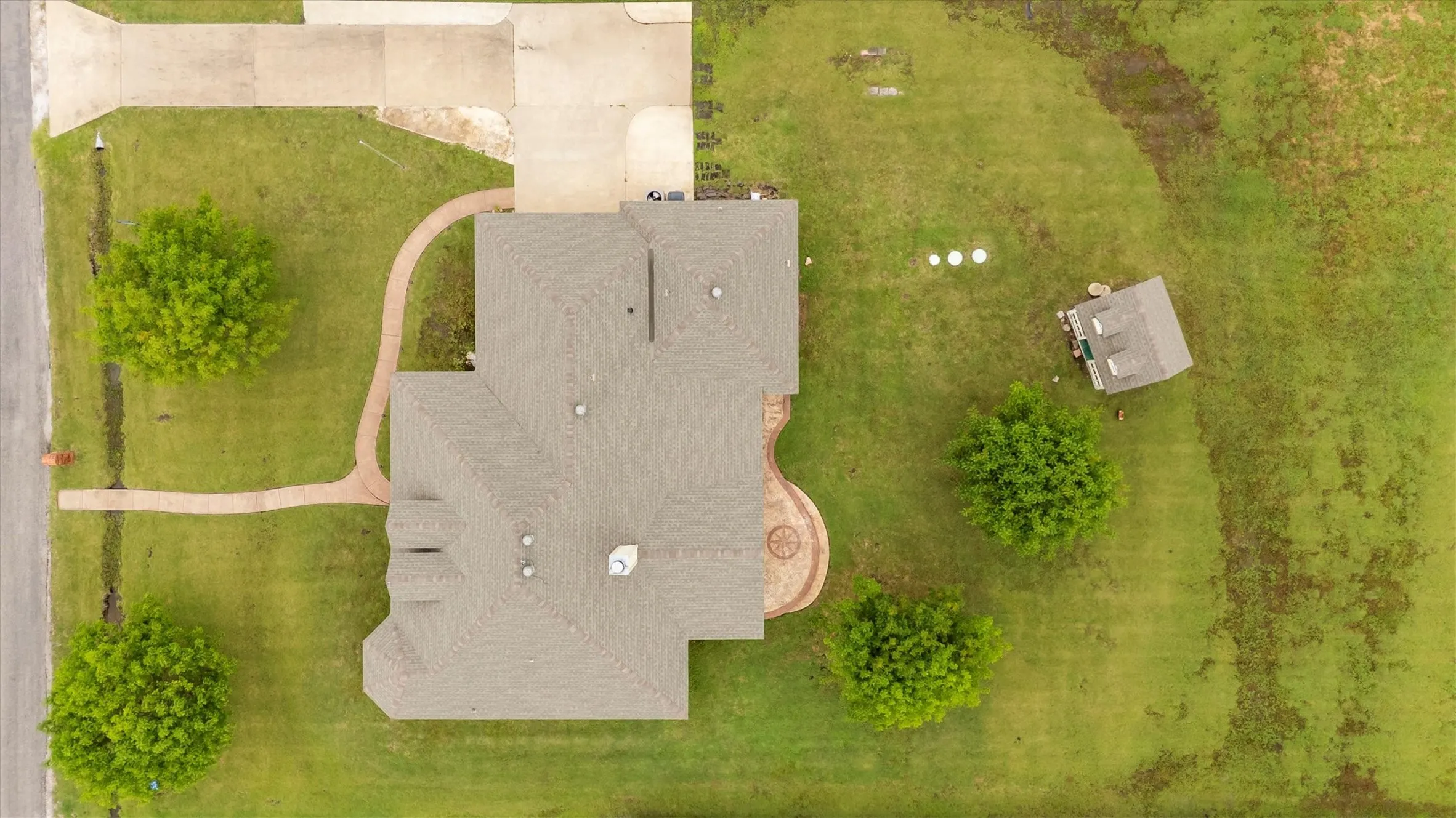 Single Family Residence For Sale in Collin County , 6581 Meadow Ridge Circle, Nevada, Texas 75173, 4 Bedroom, 2 Bathroom, 2 Garage spaces, 2,109 Sqft, built in 2003, Preowned, mls#21216017, Real Estate Agent in Nevada, Homes For Sale in Collin county, Homes For Sale in Nevada, Realtor in Nevada Texas, Real Estate Brokerage Independent Realty Texas, Luminita Cordes Realtor