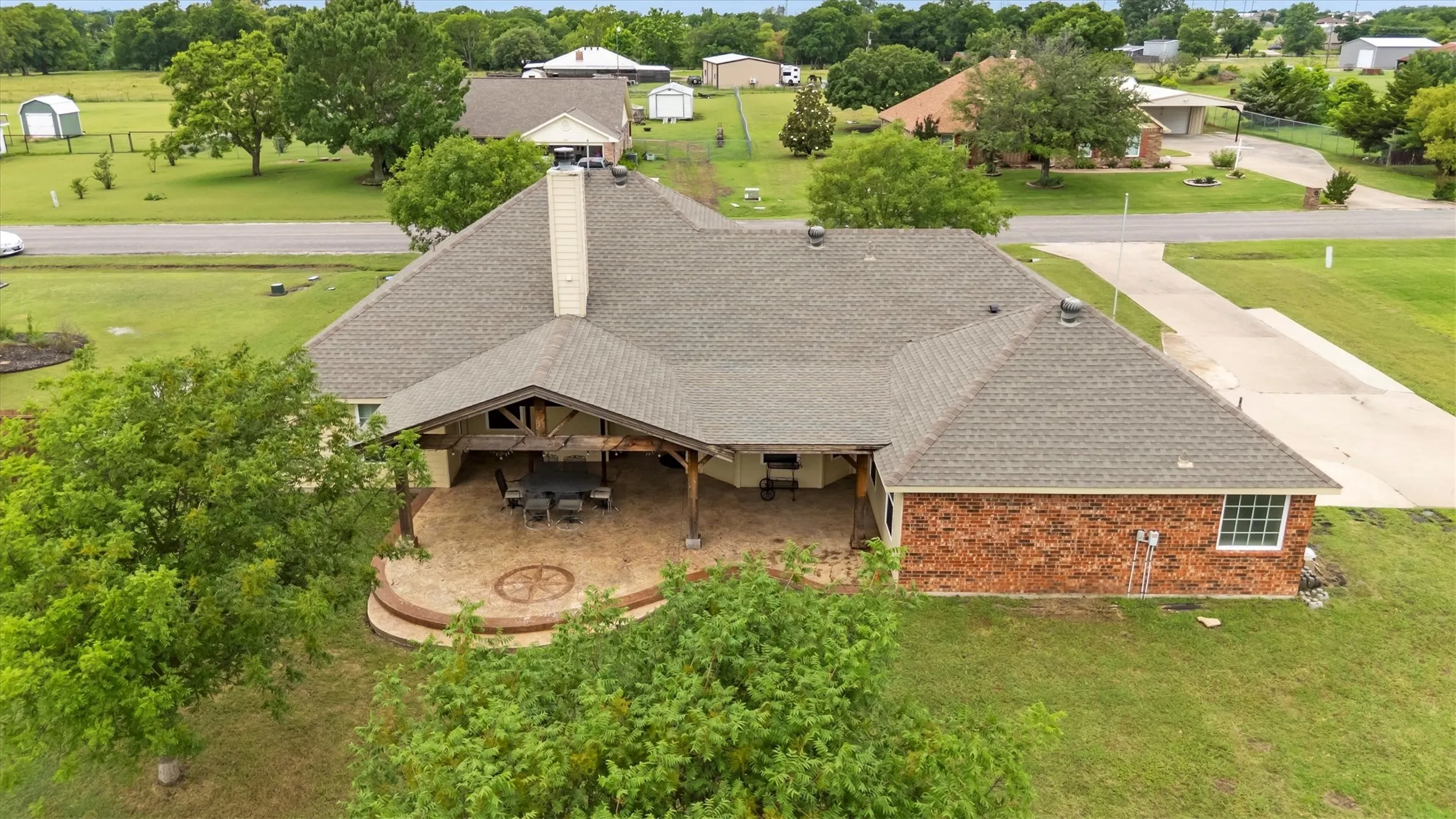 Single Family Residence For Sale in Collin County , 6581 Meadow Ridge Circle, Nevada, Texas 75173, 4 Bedroom, 2 Bathroom, 2 Garage spaces, 2,109 Sqft, built in 2003, Preowned, mls#21216017, Real Estate Agent in Nevada, Homes For Sale in Collin county, Homes For Sale in Nevada, Realtor in Nevada Texas, Real Estate Brokerage Independent Realty Texas, Luminita Cordes Realtor