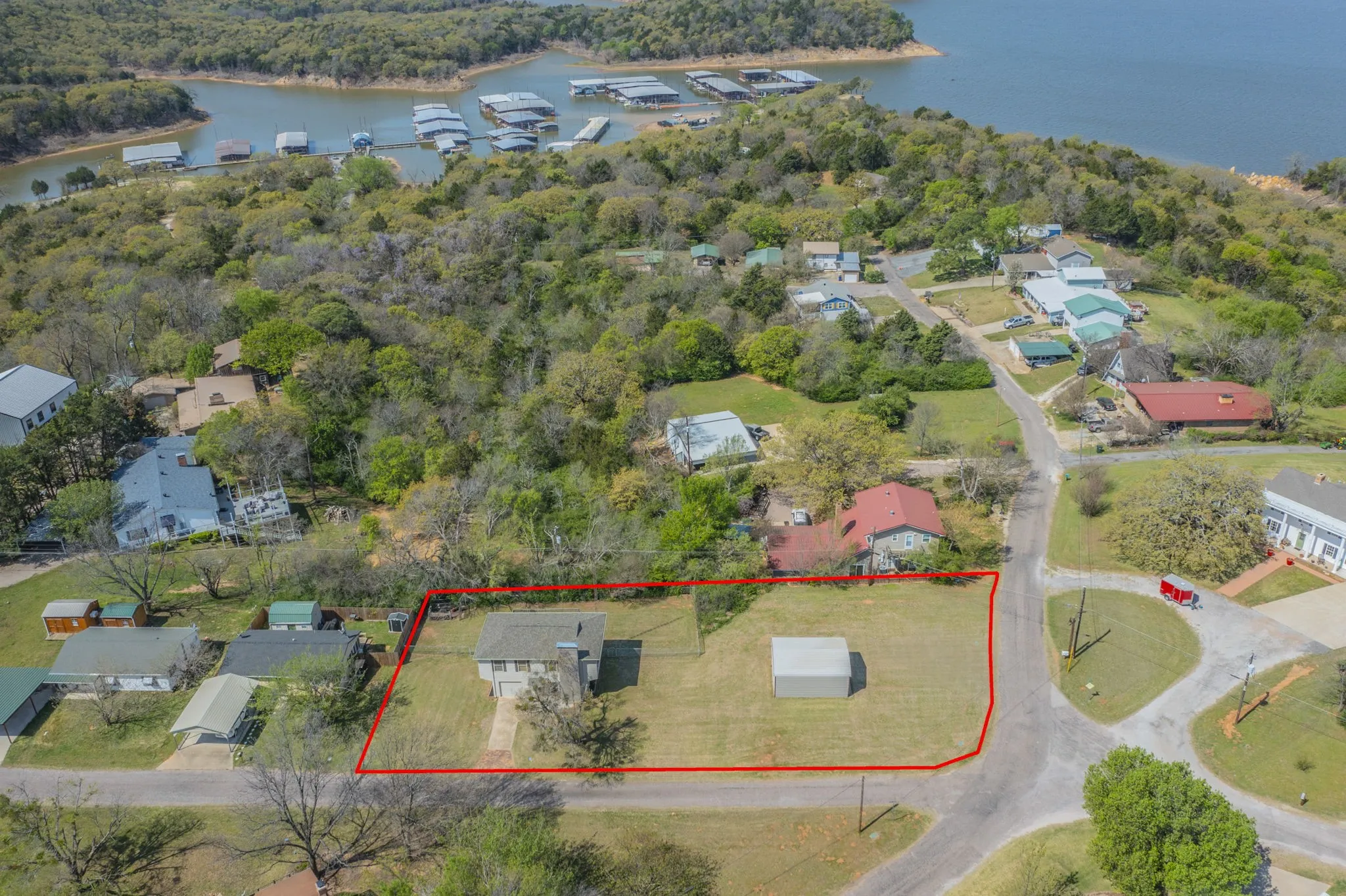 Single Family Residence For Sale in Grayson County , 544 Rose Circle, Gordonville, Texas 76245, 3 Bedroom, 2 Bathroom, 1 Garage spaces, 1,728 Sqft, built in 1974, Preowned, mls#21216216, Real Estate Agent in Gordonville, Homes For Sale in Grayson county, Homes For Sale in Gordonville, Realtor in Gordonville Texas, Real Estate Brokerage Independent Realty Texas, Luminita Cordes Realtor