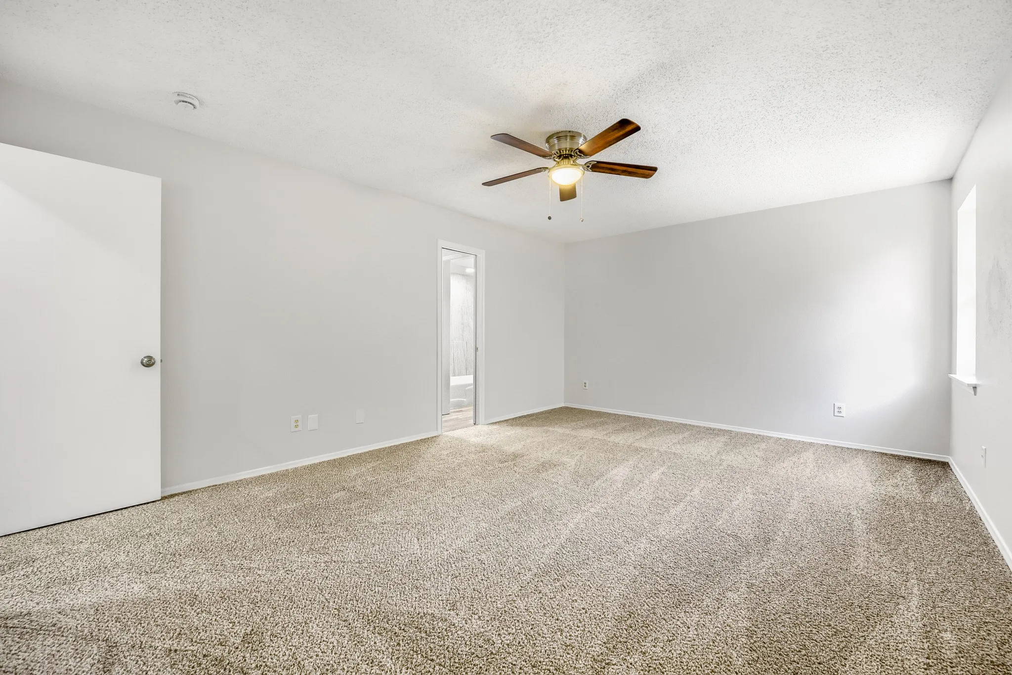 Single Family Residence For Sale in Dallas County , 10432 Church Road, Dallas, Texas 75238, 4 Bedroom, 3 Bathroom, 2 Garage spaces, 2,452 Sqft, built in 1965, mls#21213601, Real Estate Agent in Dallas, Homes For Sale in Dallas county, Homes For Sale in Dallas, Realtor in Dallas Texas, Real Estate Brokerage Independent Realty Texas, Luminita Cordes Realtor