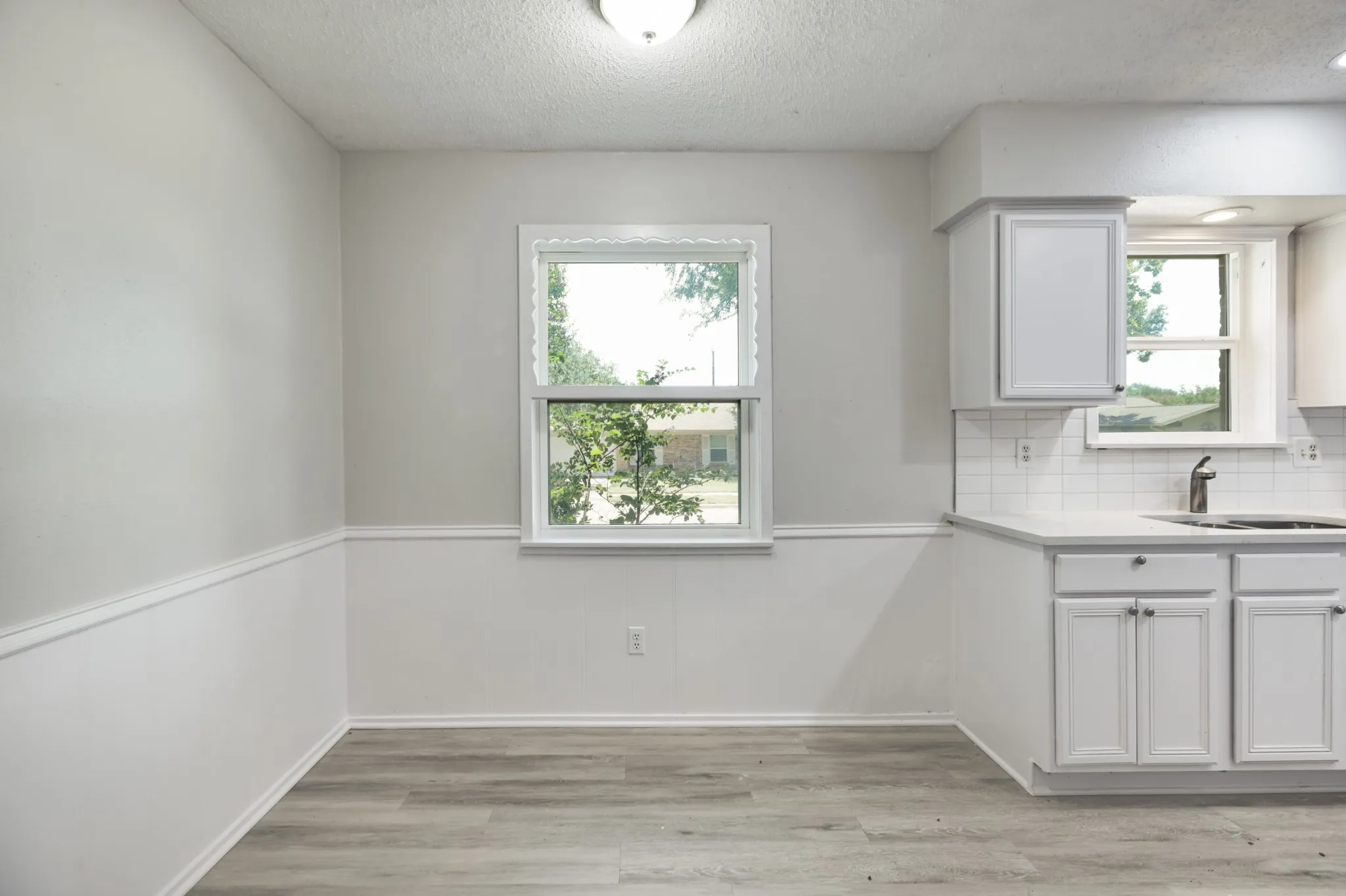 Single Family Residence For Sale in Dallas County , 10432 Church Road, Dallas, Texas 75238, 4 Bedroom, 3 Bathroom, 2 Garage spaces, 2,452 Sqft, built in 1965, mls#21213601, Real Estate Agent in Dallas, Homes For Sale in Dallas county, Homes For Sale in Dallas, Realtor in Dallas Texas, Real Estate Brokerage Independent Realty Texas, Luminita Cordes Realtor