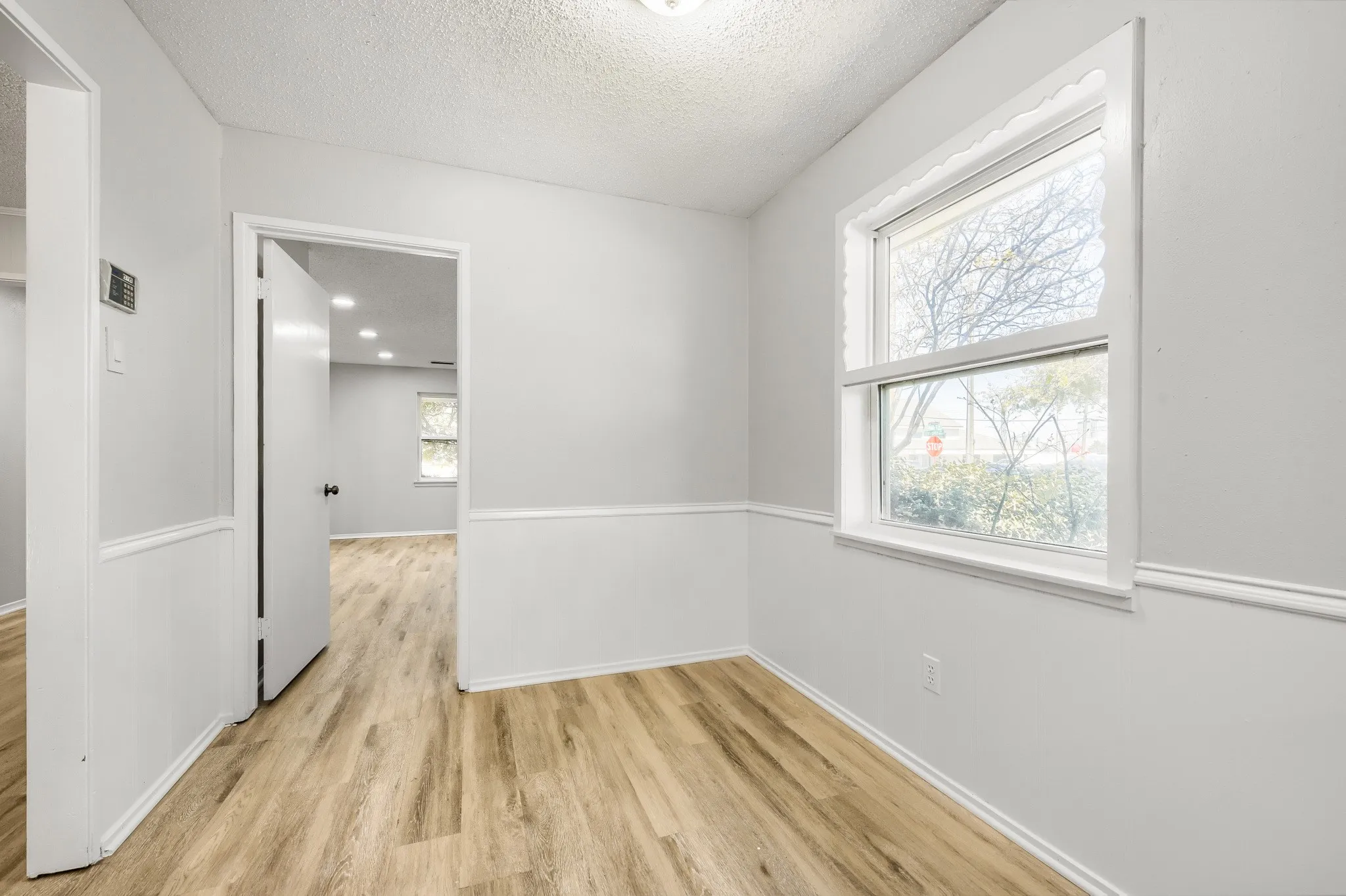 Single Family Residence For Sale in Dallas County , 10432 Church Road, Dallas, Texas 75238, 4 Bedroom, 3 Bathroom, 2 Garage spaces, 2,452 Sqft, built in 1965, mls#21213601, Real Estate Agent in Dallas, Homes For Sale in Dallas county, Homes For Sale in Dallas, Realtor in Dallas Texas, Real Estate Brokerage Independent Realty Texas, Luminita Cordes Realtor