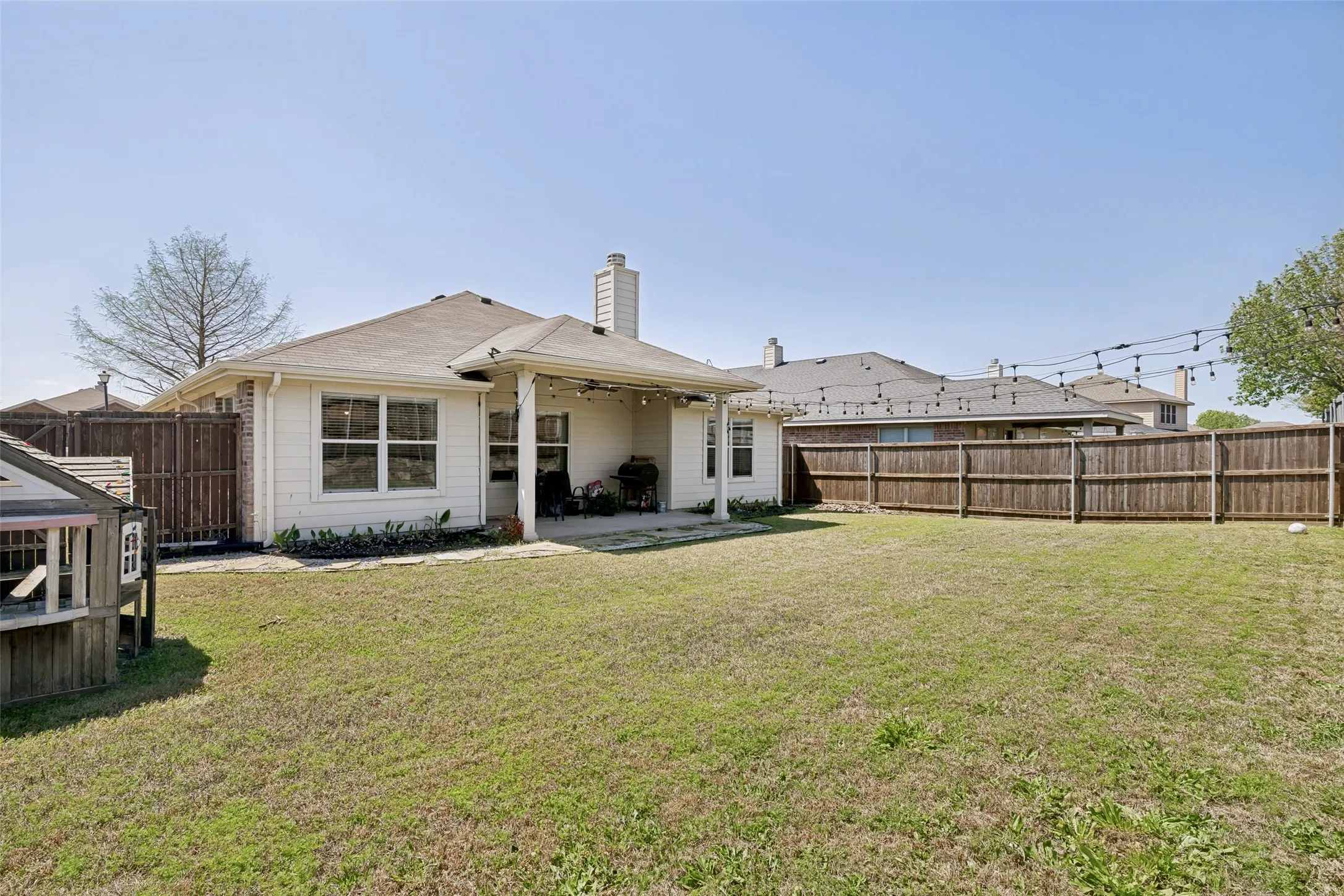 Single Family Residence For Sale in Kaufman County , 908 Johnson City Avenue, Forney, Texas 75126, 3 Bedroom, 2 Bathroom, 2 Garage spaces, 1,624 Sqft, built in 2008, mls#21207078, Real Estate Agent in Forney, Homes For Sale in Kaufman county, Homes For Sale in Forney, Realtor in Forney Texas, Real Estate Brokerage Independent Realty Texas, Luminita Cordes Realtor