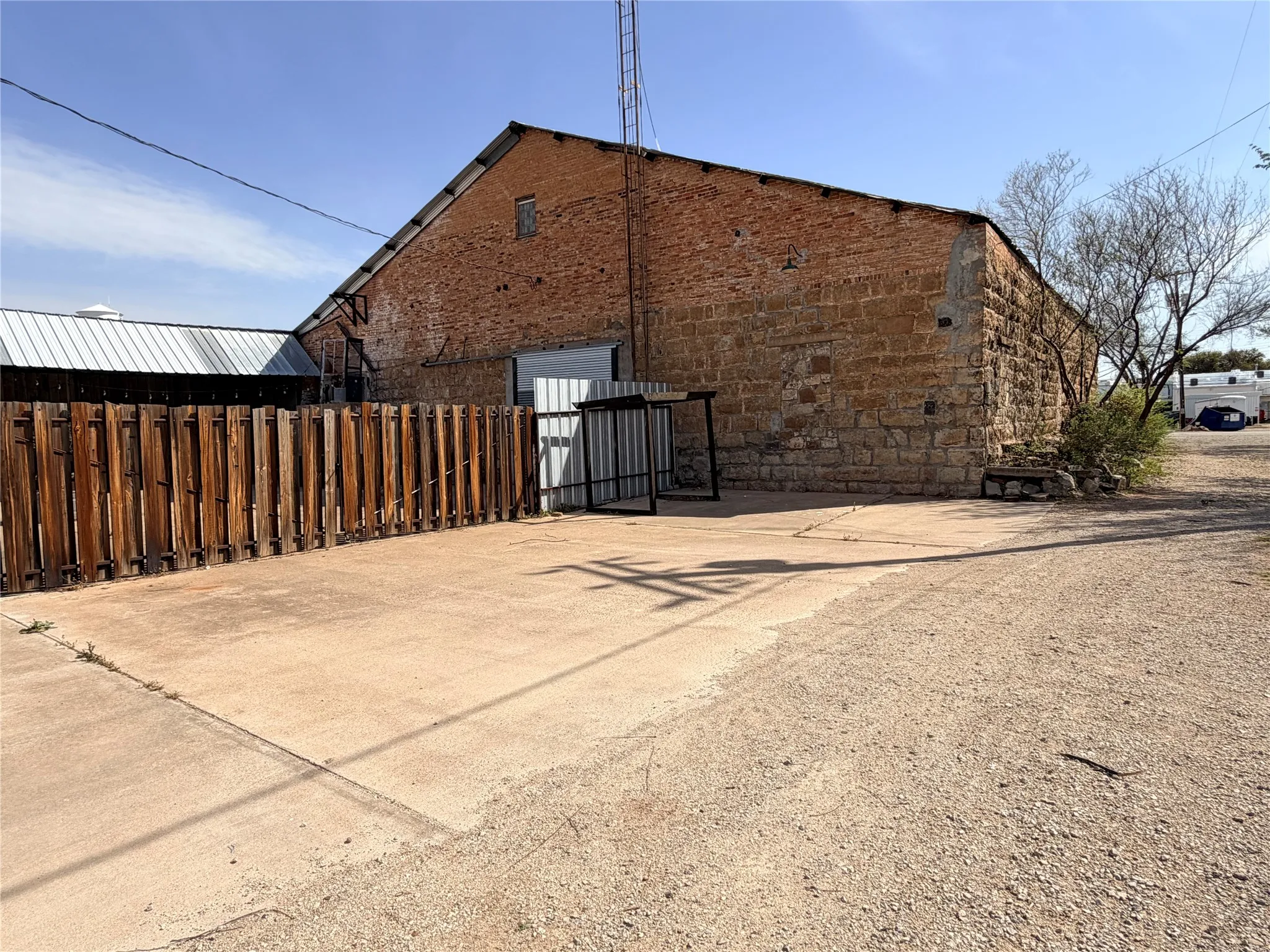 Business For Sale in Baylor County , 107 N Oak Street, Seymour, Texas 76380, 0, 0, Garage spaces, 0 Sqft, built in 1900, Preowned, mls#21217400, Real Estate Agent in Seymour, Homes For Sale in Baylor county, Homes For Sale in Seymour, Realtor in Seymour Texas, Real Estate Brokerage Independent Realty Texas, Luminita Cordes Realtor