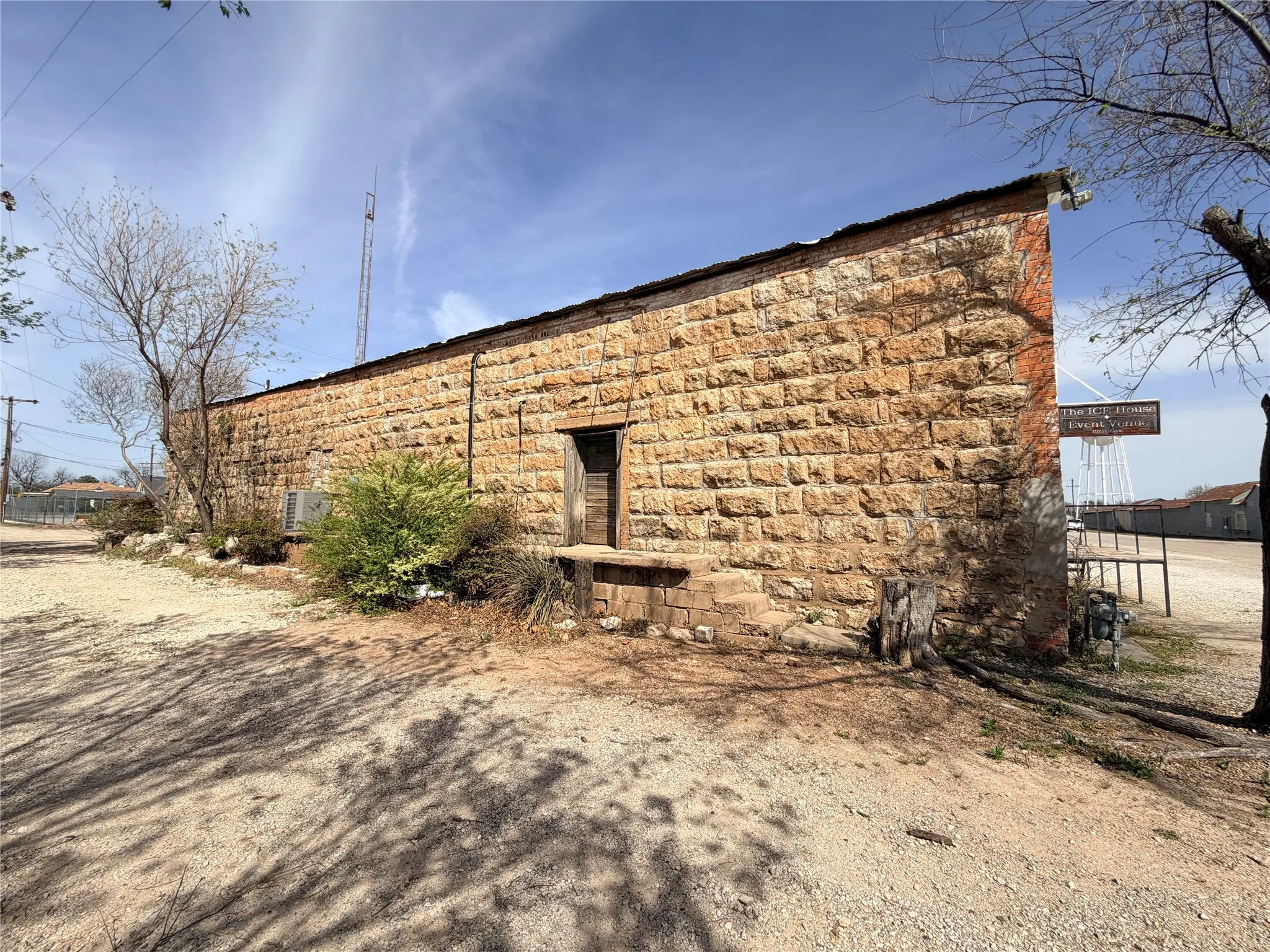 Business For Sale in Baylor County , 107 N Oak Street, Seymour, Texas 76380, 0, 0, Garage spaces, 0 Sqft, built in 1900, Preowned, mls#21217400, Real Estate Agent in Seymour, Homes For Sale in Baylor county, Homes For Sale in Seymour, Realtor in Seymour Texas, Real Estate Brokerage Independent Realty Texas, Luminita Cordes Realtor