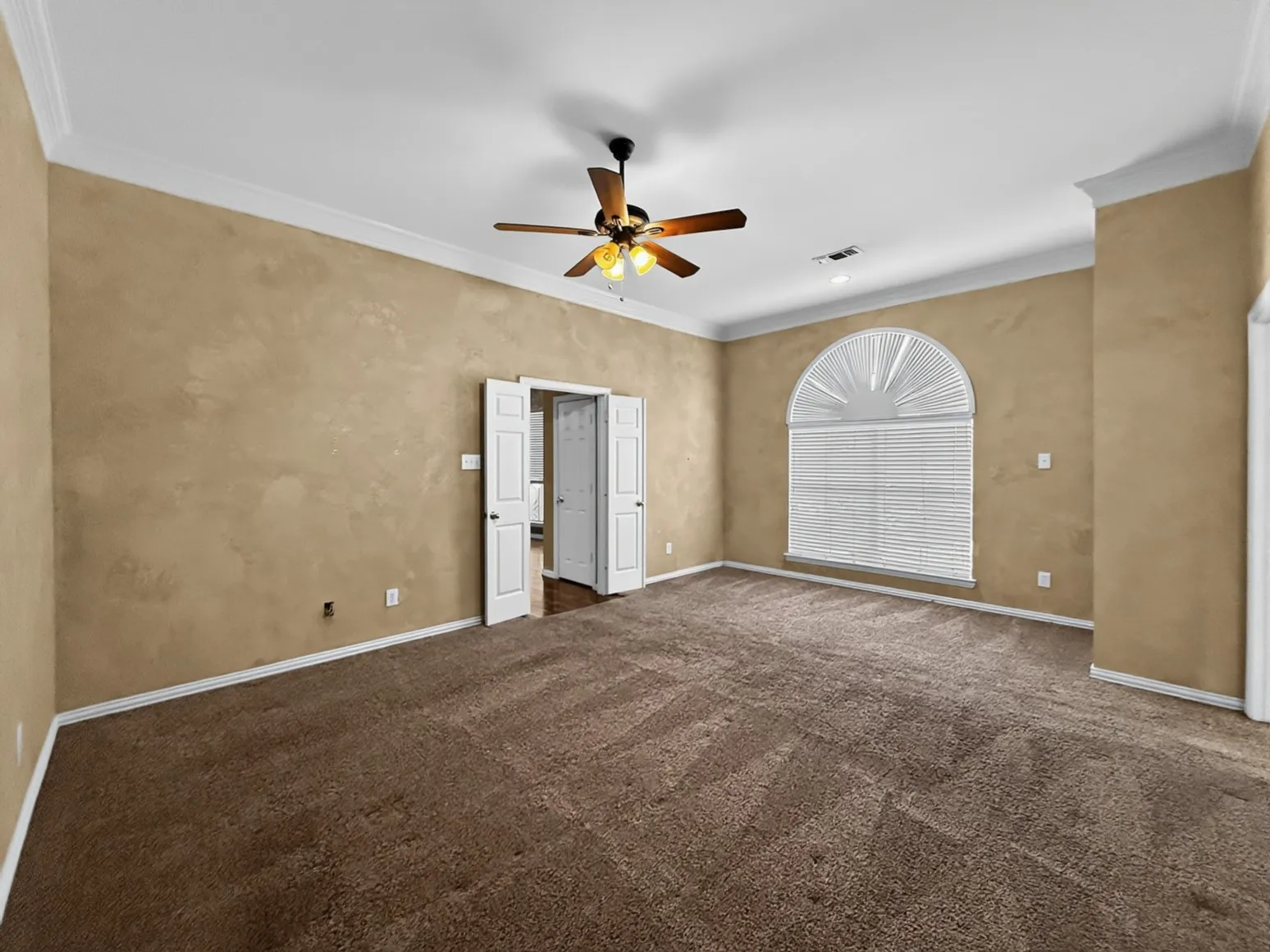 Single Family Residence For Sale in Denton County , 2025 Fair Oaks Circle, Corinth, Texas 76210, 4 Bedroom, 3 Bathroom, 2 Garage spaces, 3,400 Sqft, built in 1999, mls#21212363, Real Estate Agent in Corinth, Homes For Sale in Denton county, Homes For Sale in Corinth, Realtor in Corinth Texas, Real Estate Brokerage Independent Realty Texas, Luminita Cordes Realtor