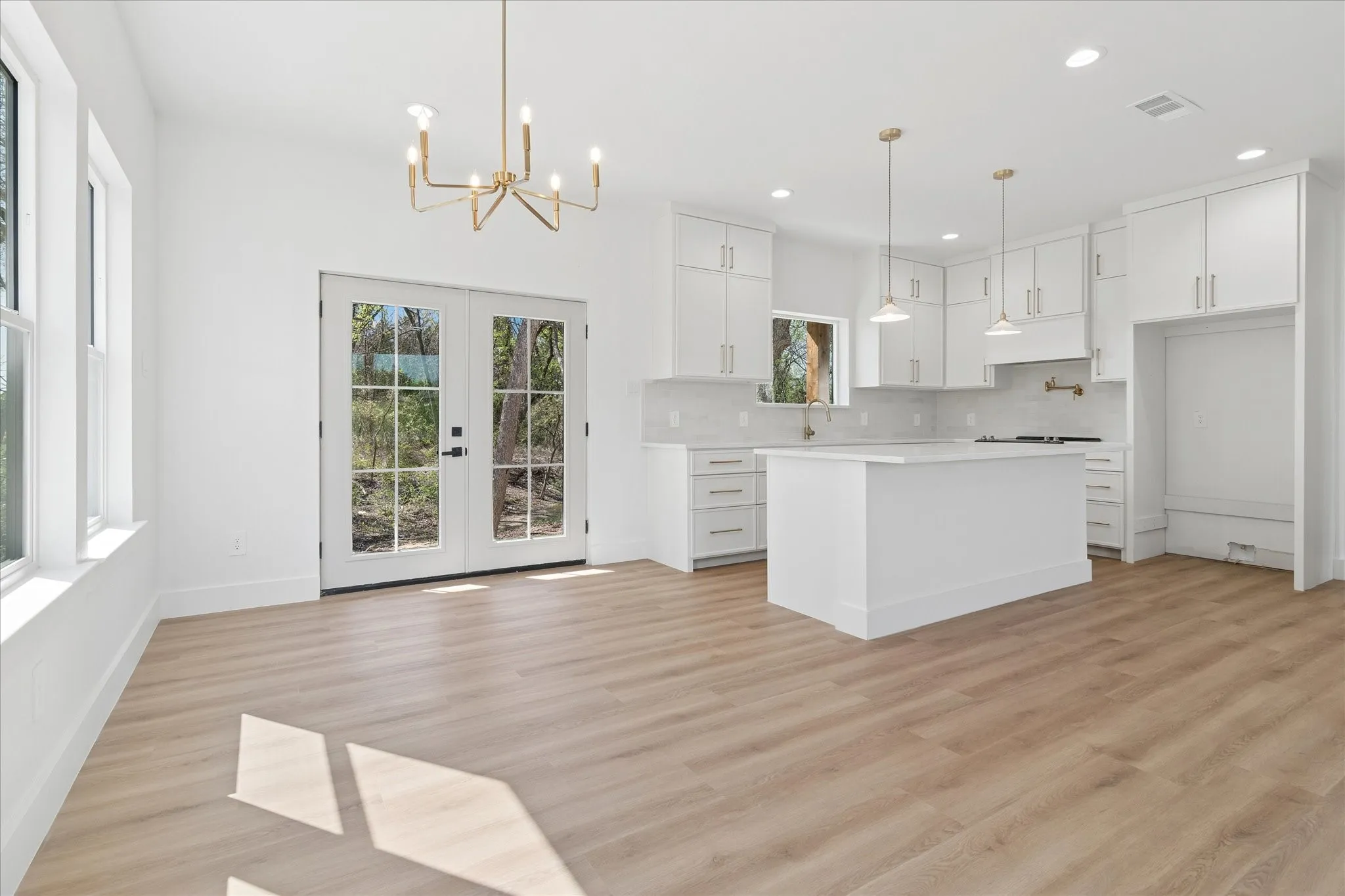 Single Family Residence For Sale in Ellis County , 121 Lakeshore Lane, Glenn Heights, Texas 75154, 4 Bedroom, 3 Bathroom, 2 Garage spaces, 2,065 Sqft, built in 2026, Preowned, mls#21214105, Real Estate Agent in Glenn Heights, Homes For Sale in Ellis county, Homes For Sale in Glenn Heights, Realtor in Glenn Heights Texas, Real Estate Brokerage Independent Realty Texas, Luminita Cordes Realtor